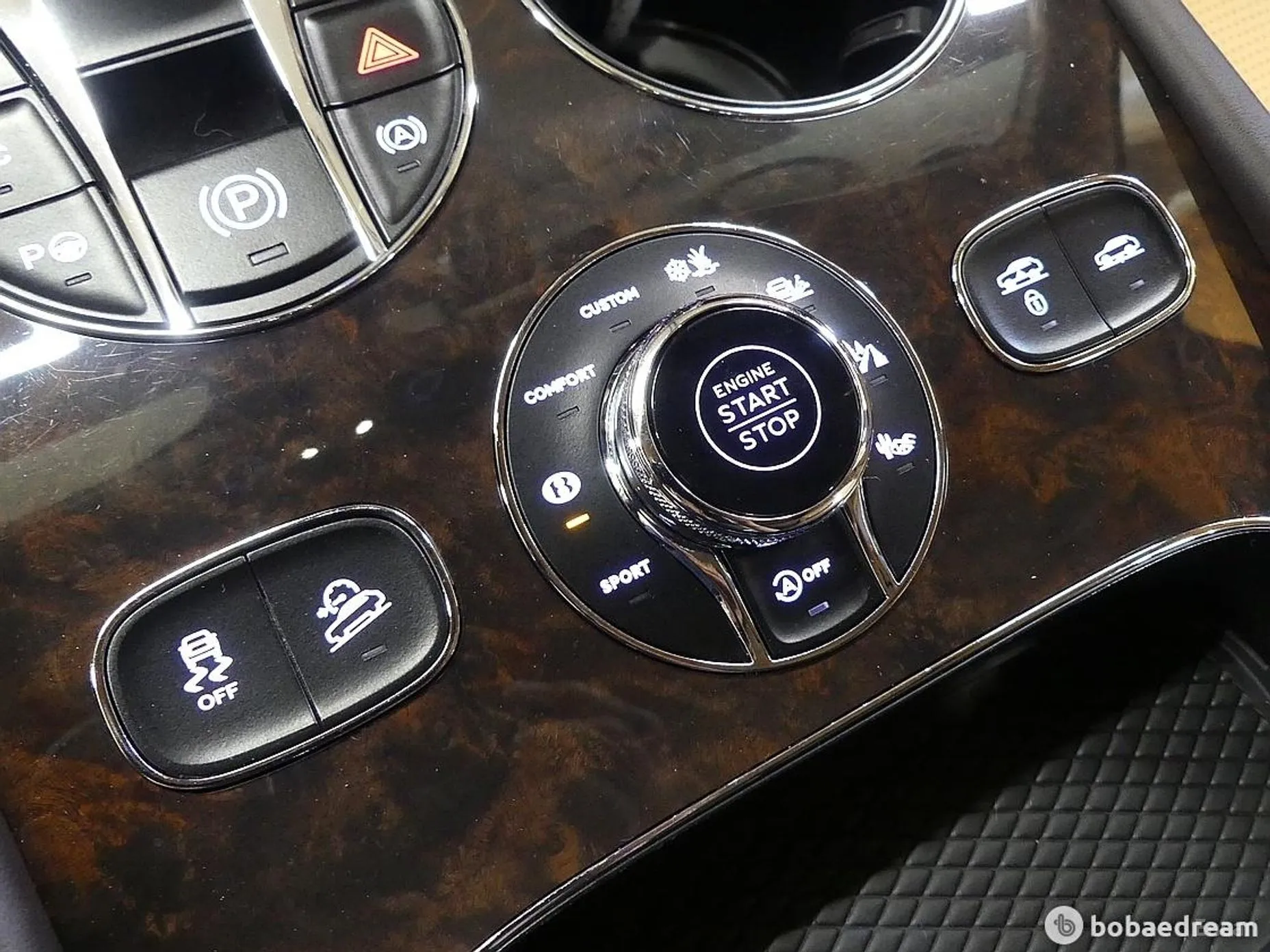 Bentley Bentayga превью 16