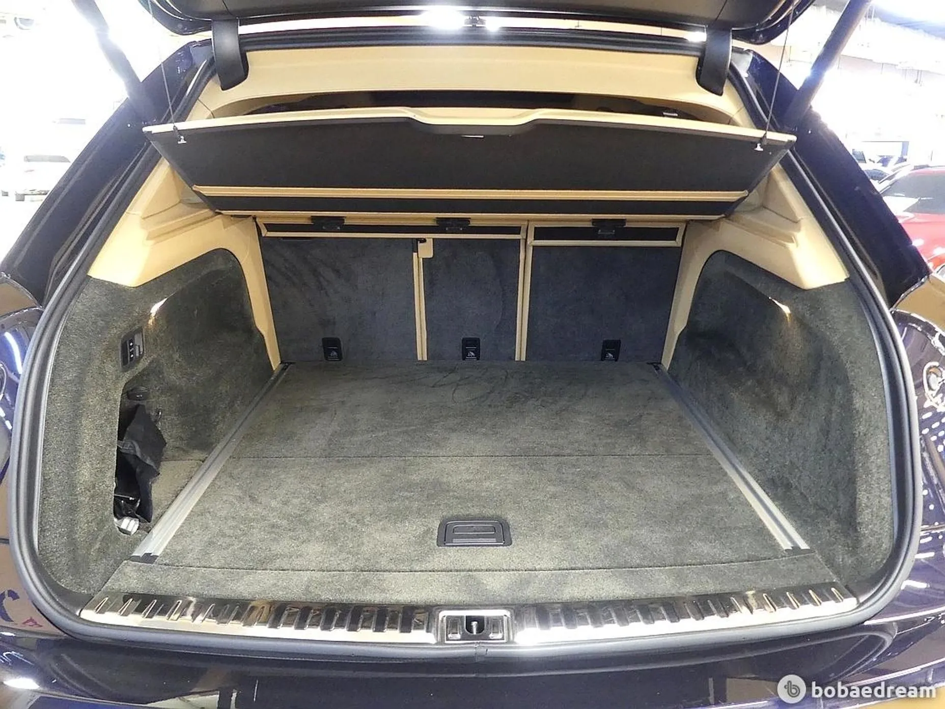 Bentley Bentayga превью 18