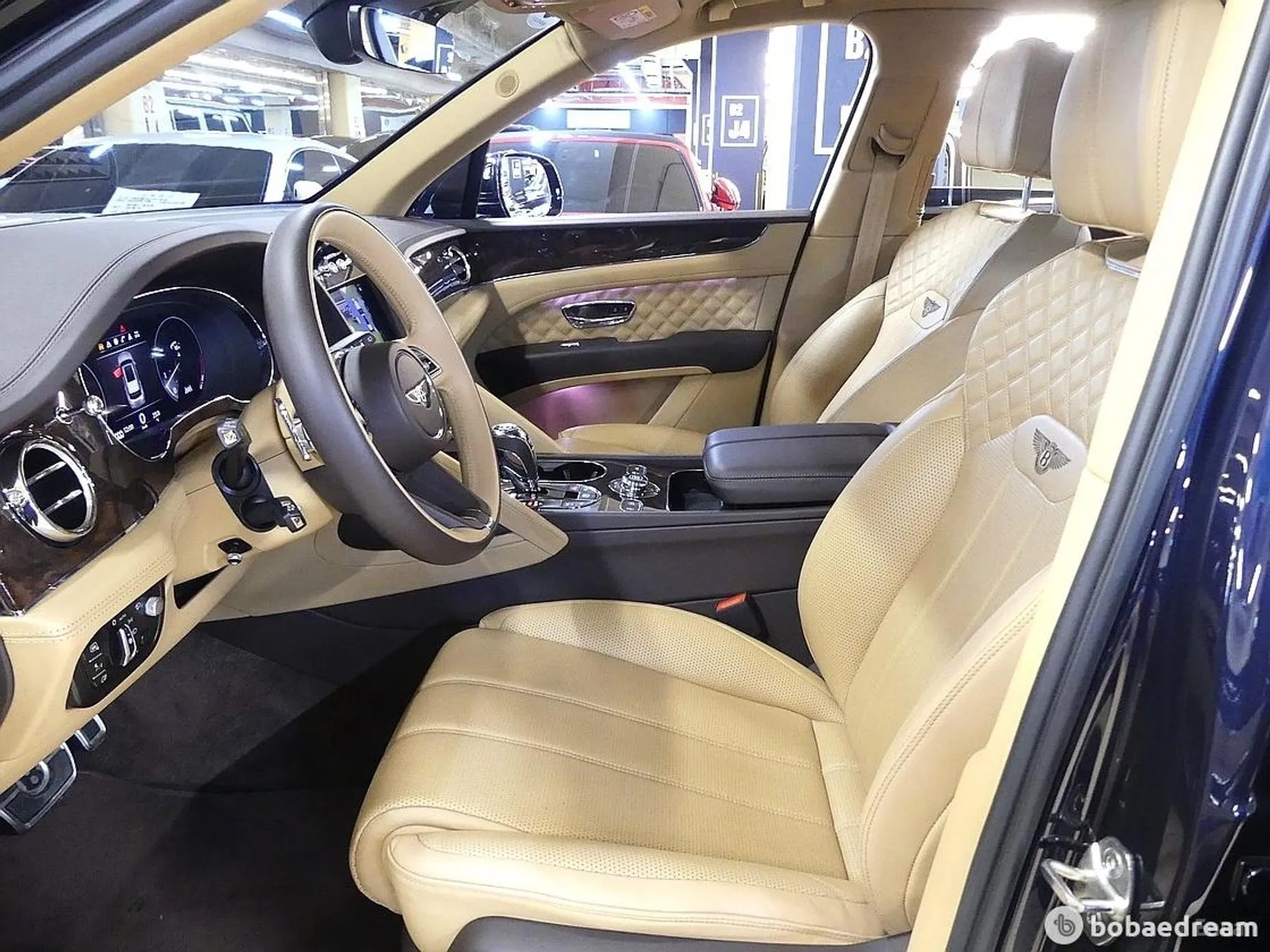 Bentley Bentayga превью 6