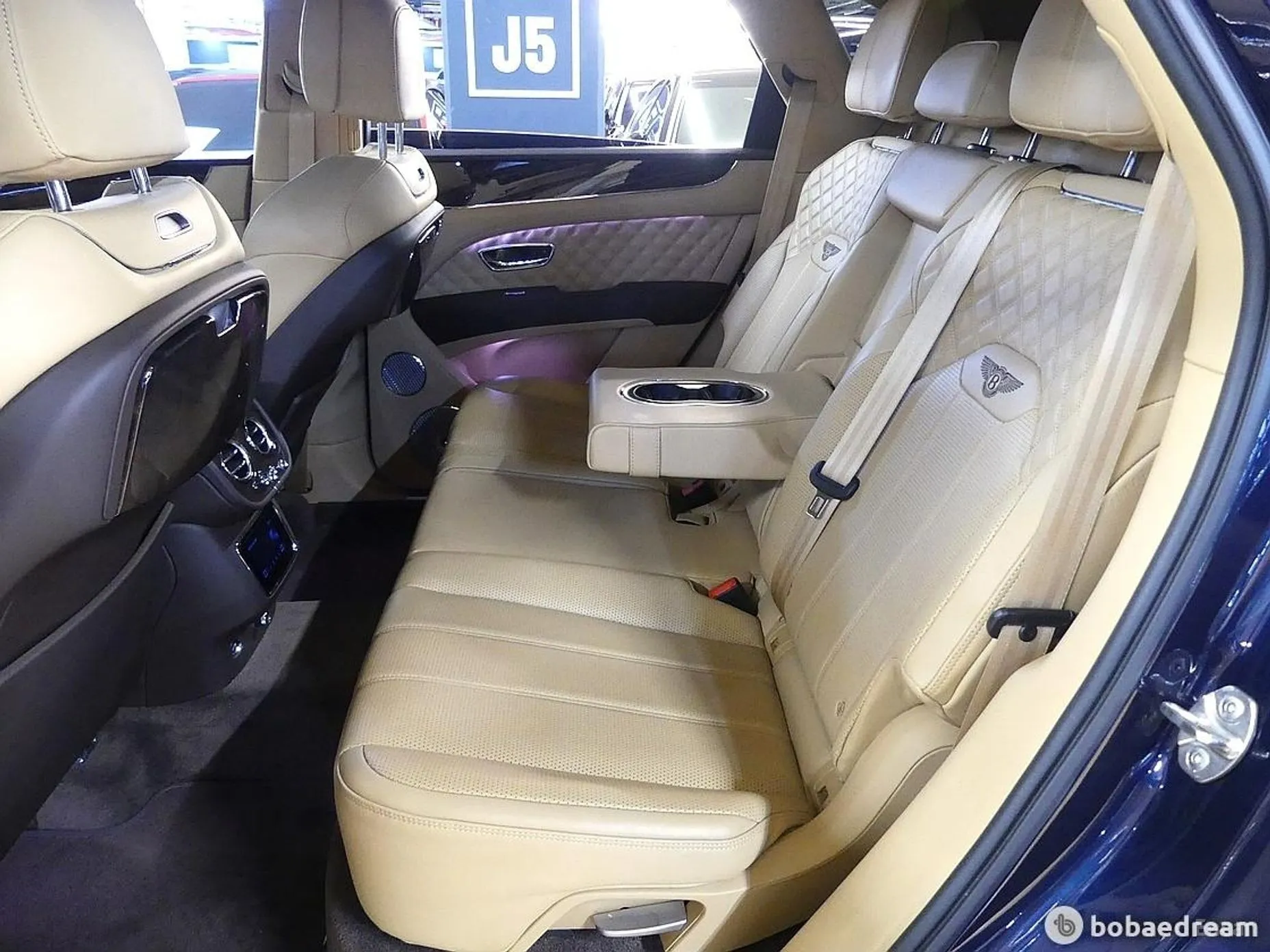 Bentley Bentayga превью 8