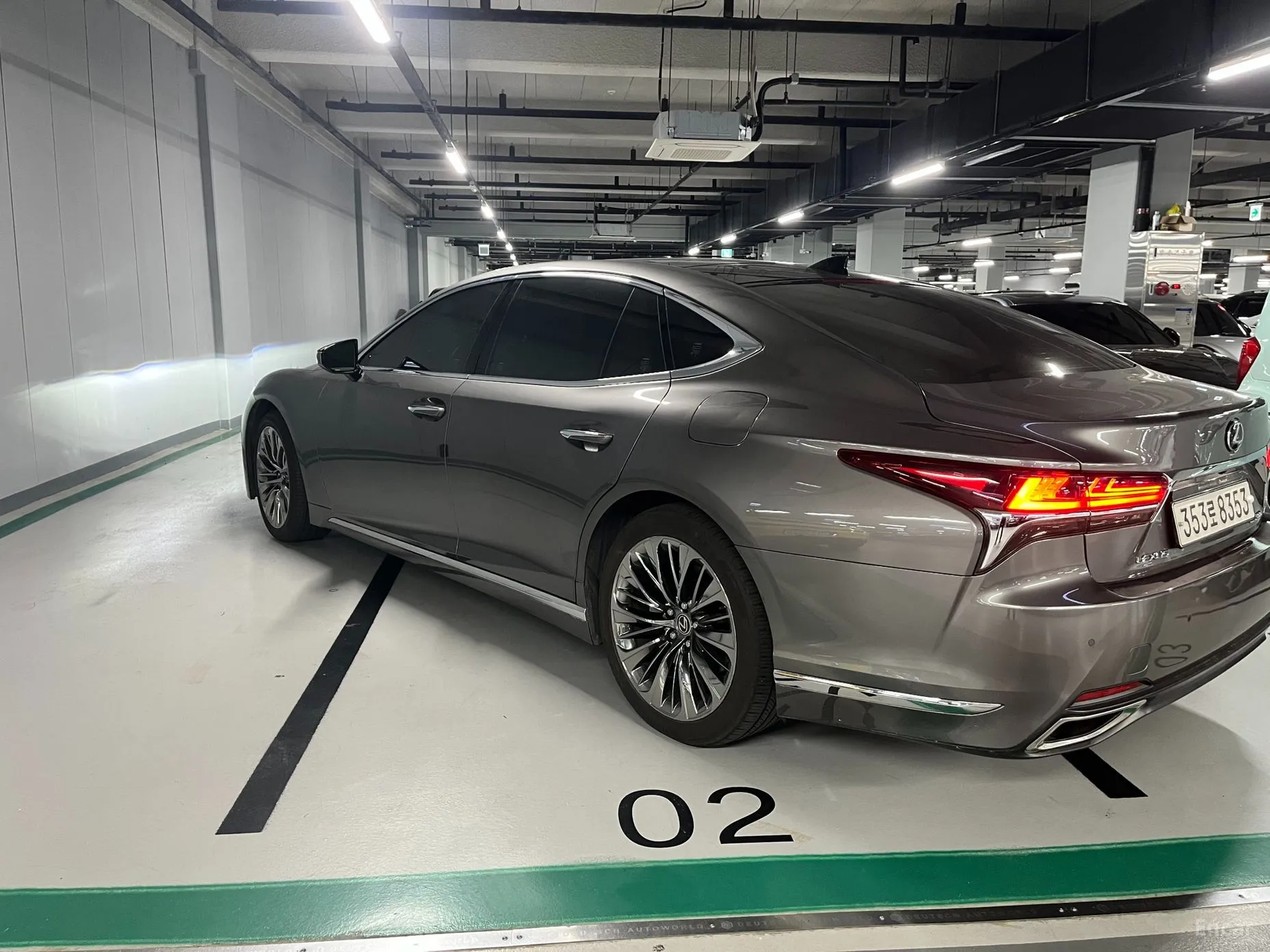 Lexus LS500 5th Generation превью 3