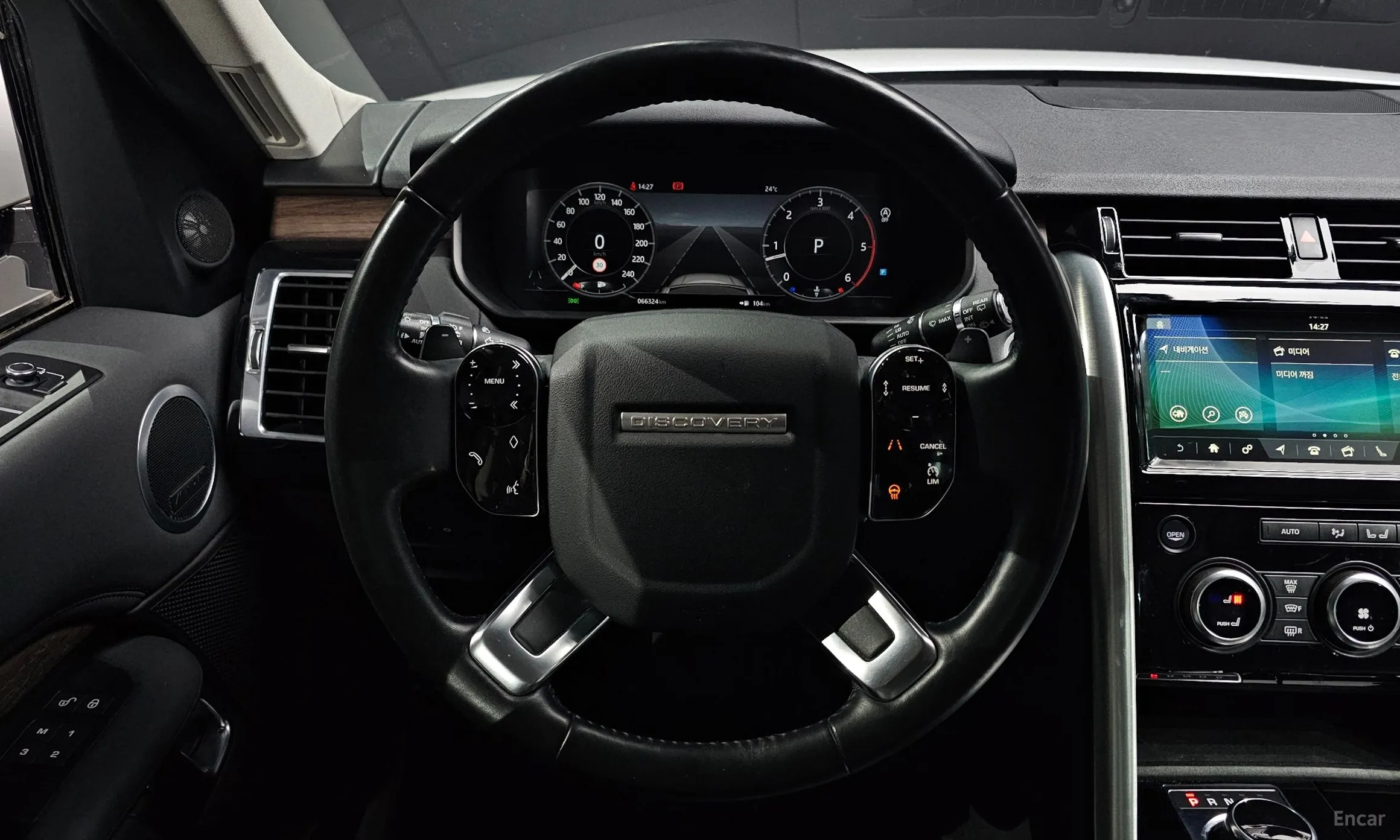 Land Rover Discovery 5 превью 13