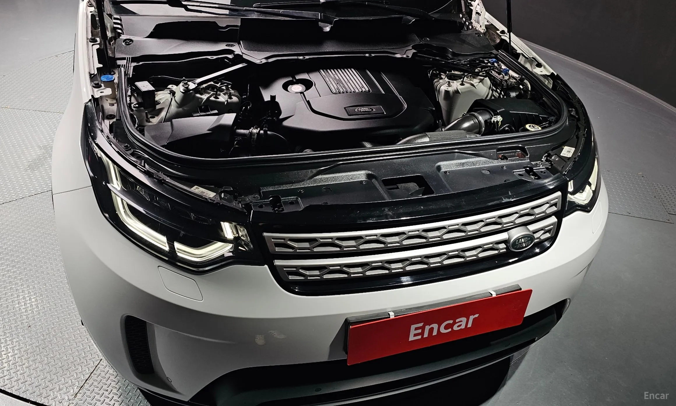 Land Rover Discovery 5 превью 6
