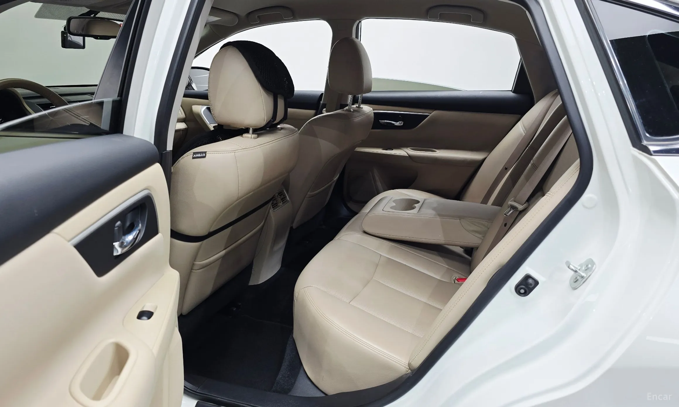 Nissan Altima превью 11
