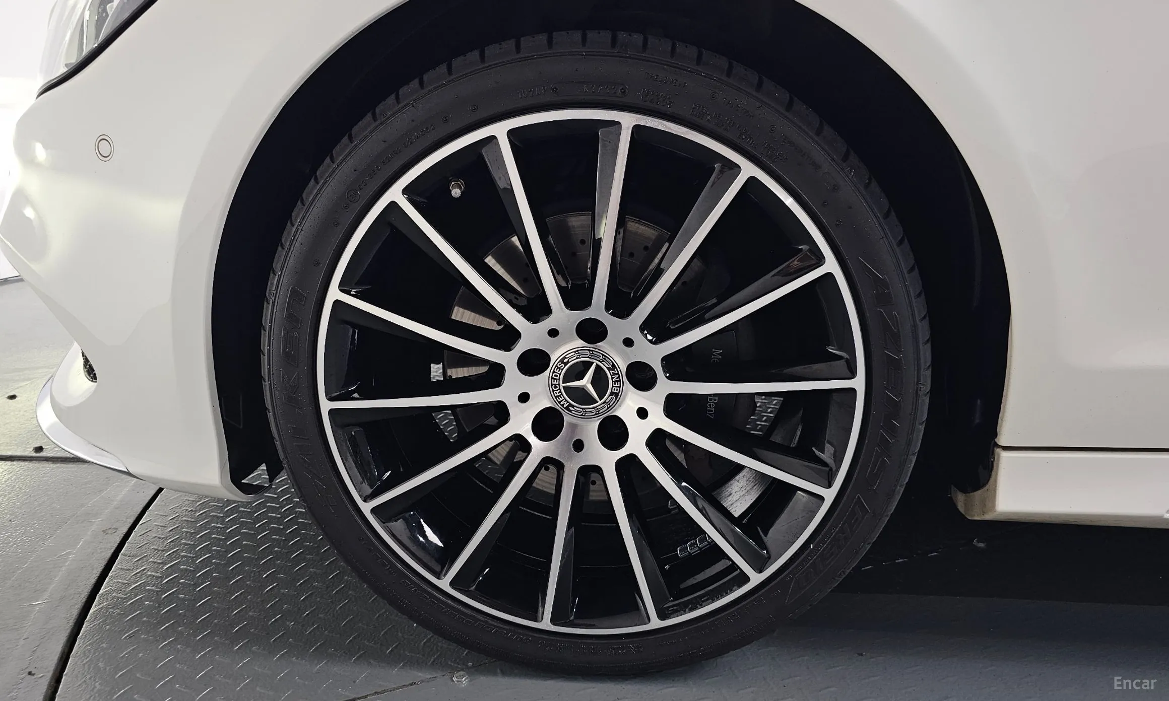 Mercedes Benz CLS-Class W218 превью 5
