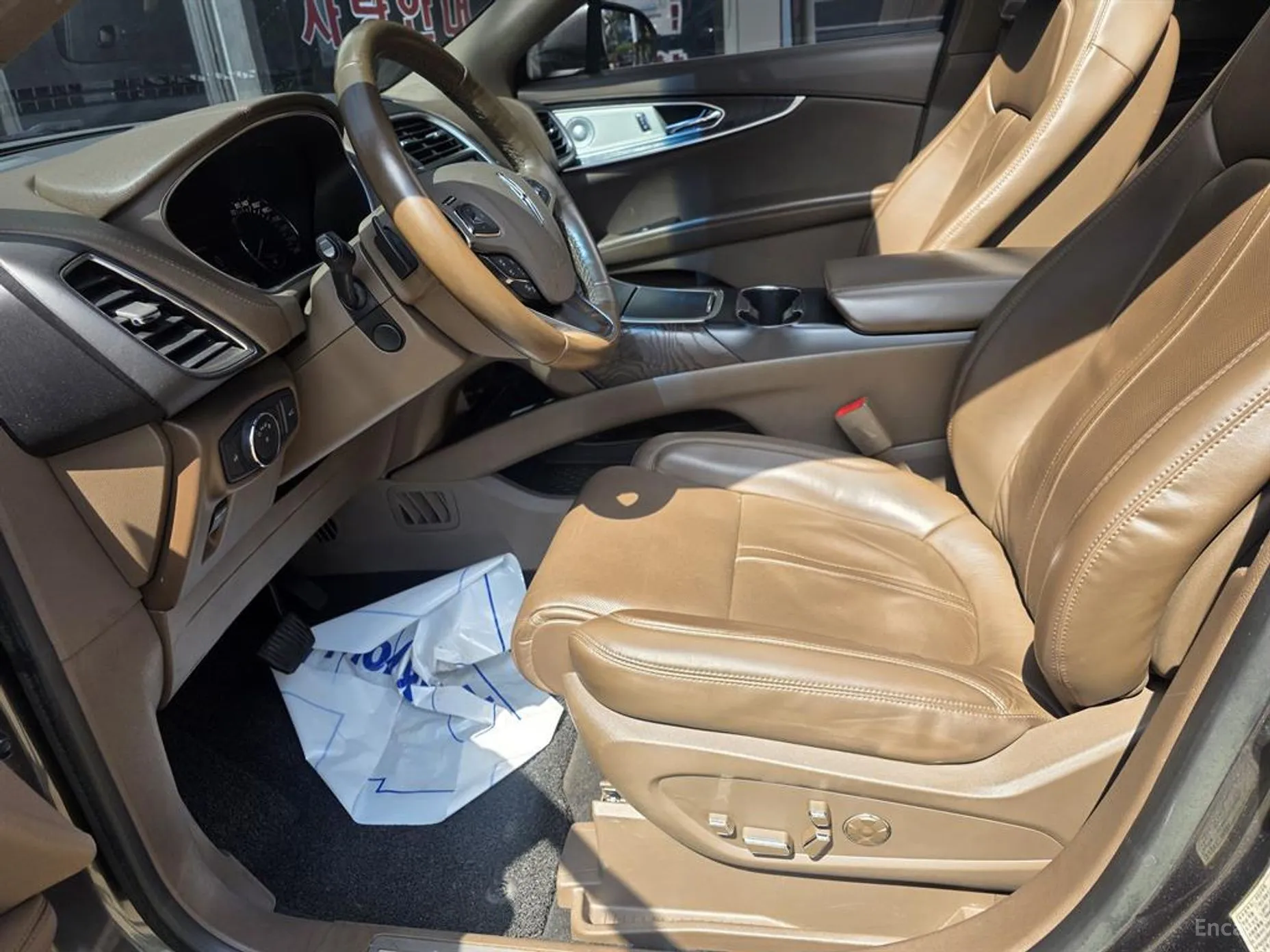 Lincoln MKX 2nd Generation превью 13