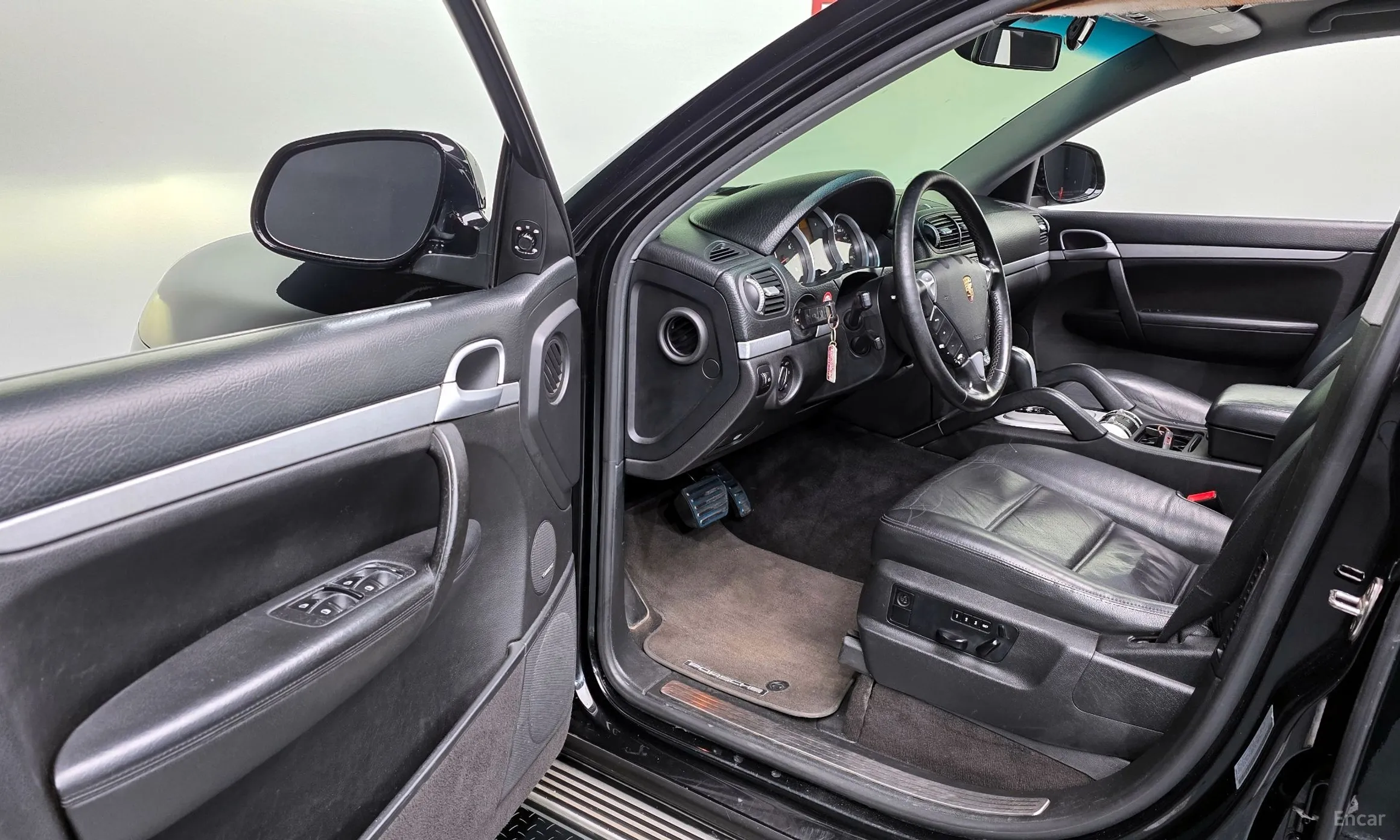 Porsche Cayenne превью 10