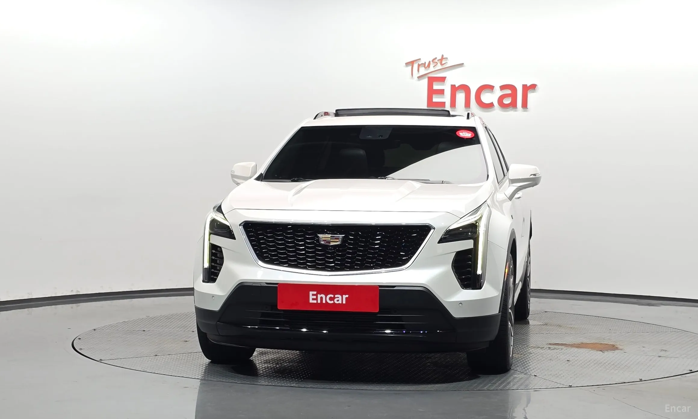 Cadillac XT4 превью 3