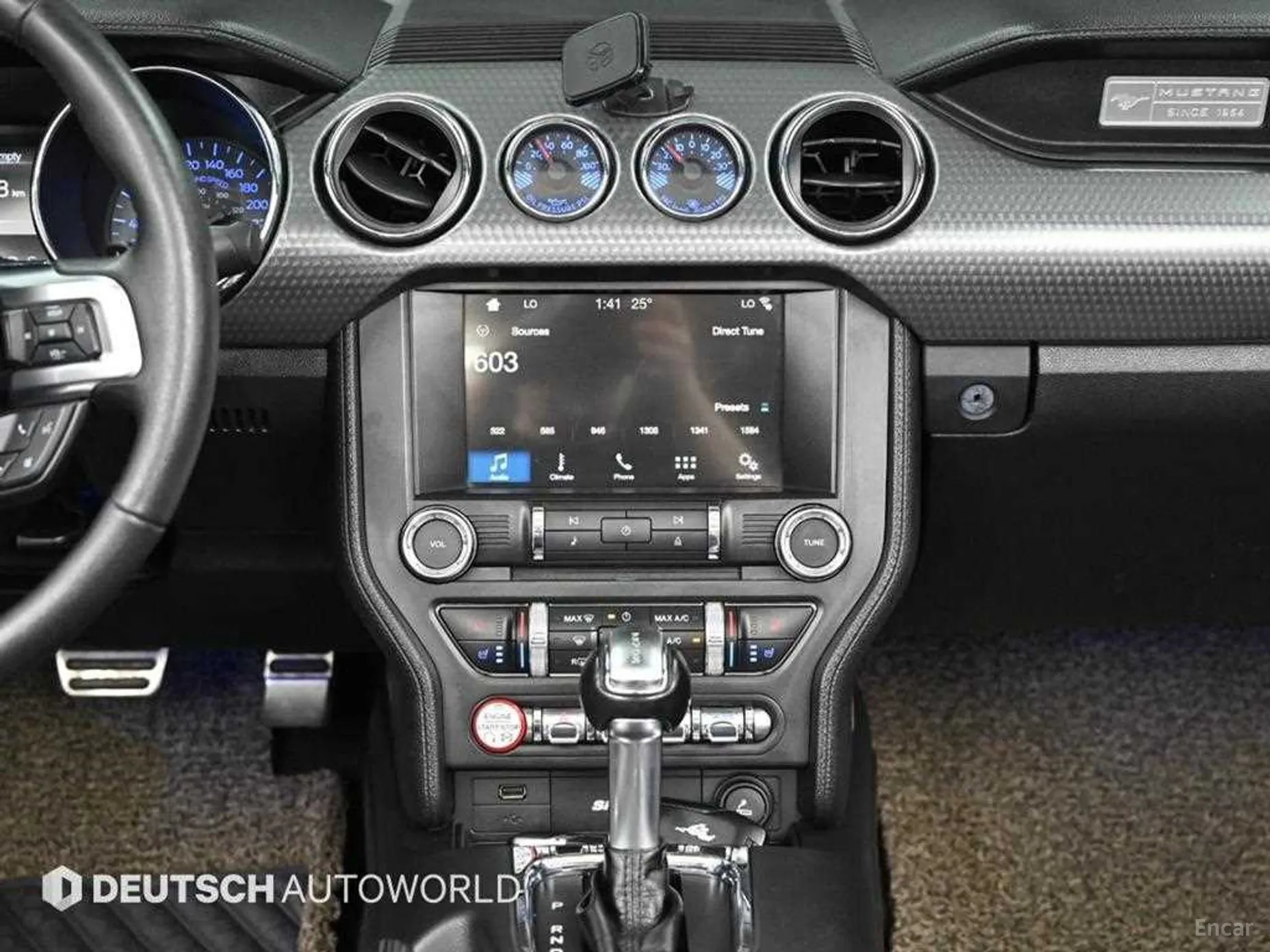 Ford Mustang превью 13