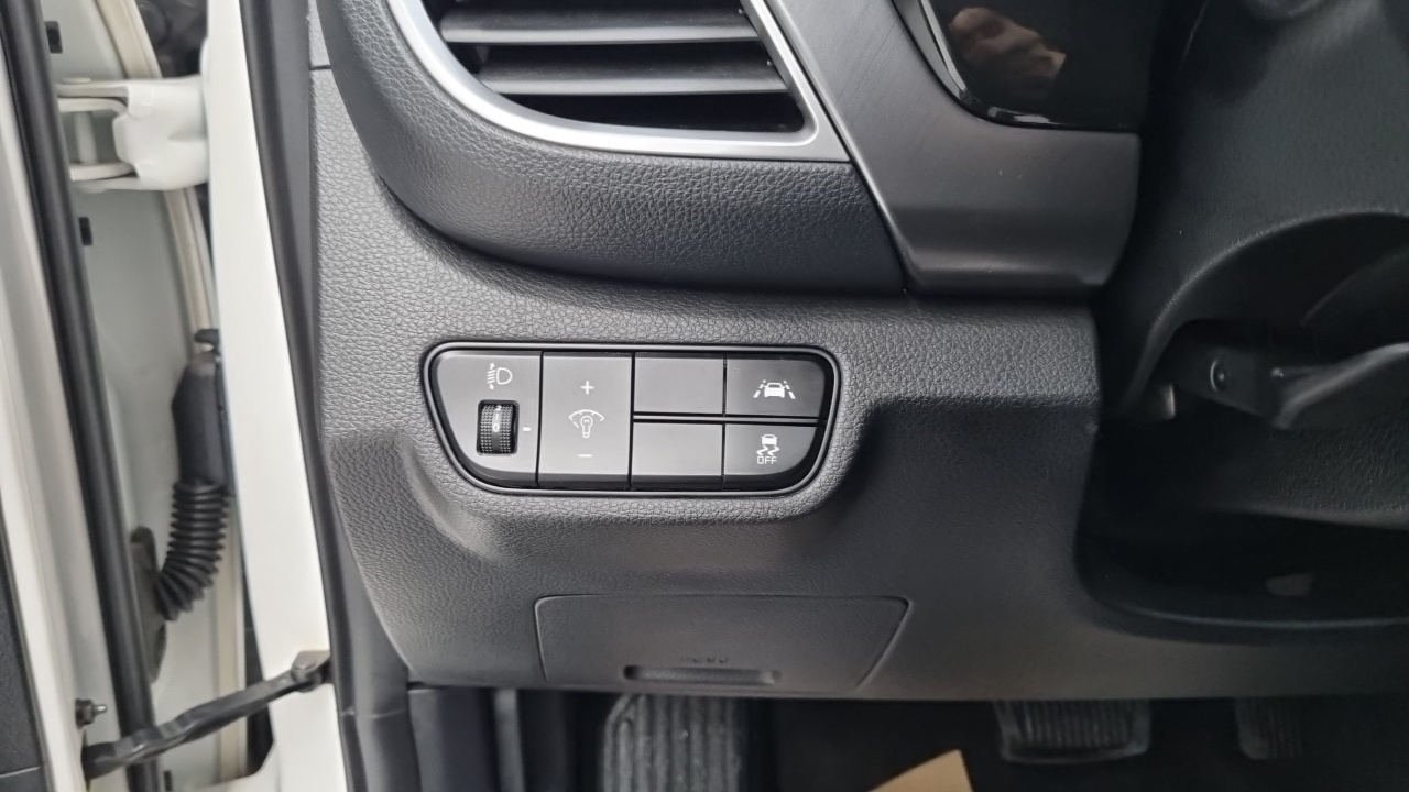 Kia Seltos превью 15