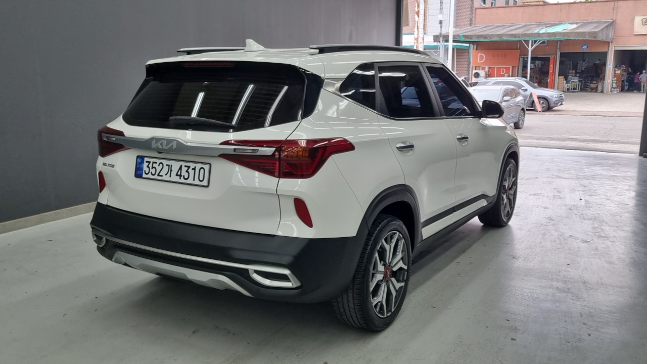 Kia Seltos превью 2