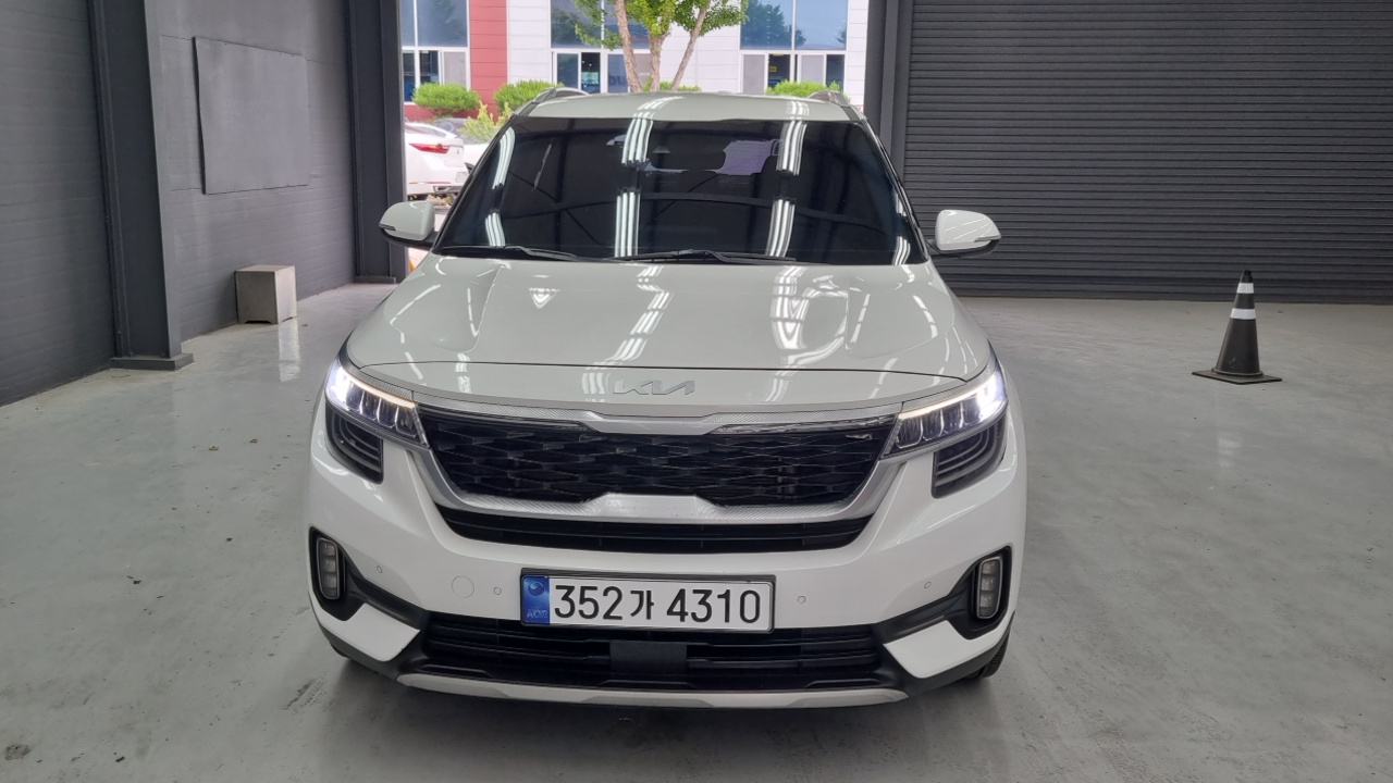 Kia Seltos превью 3