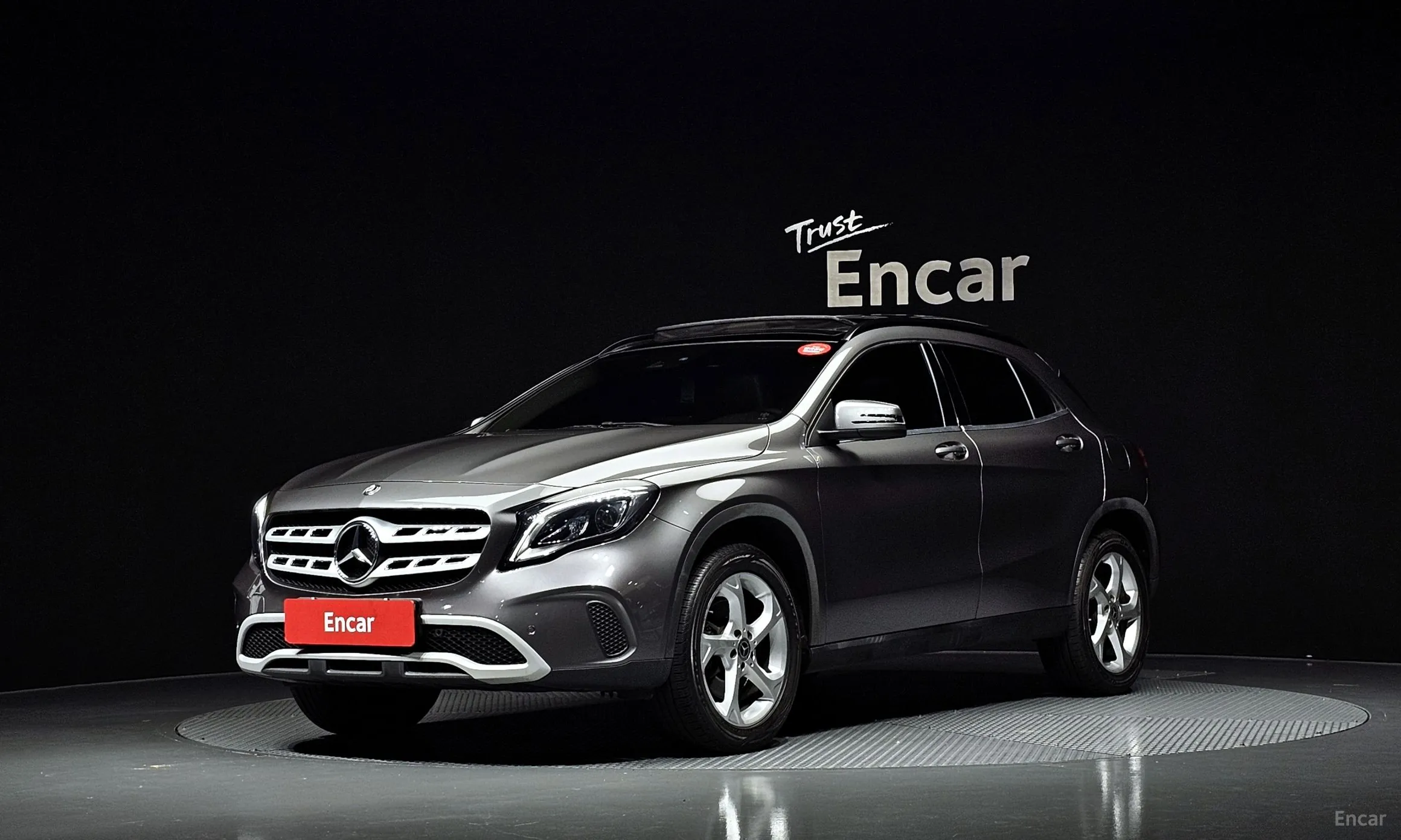 Mercedes Benz GLA-Class X156