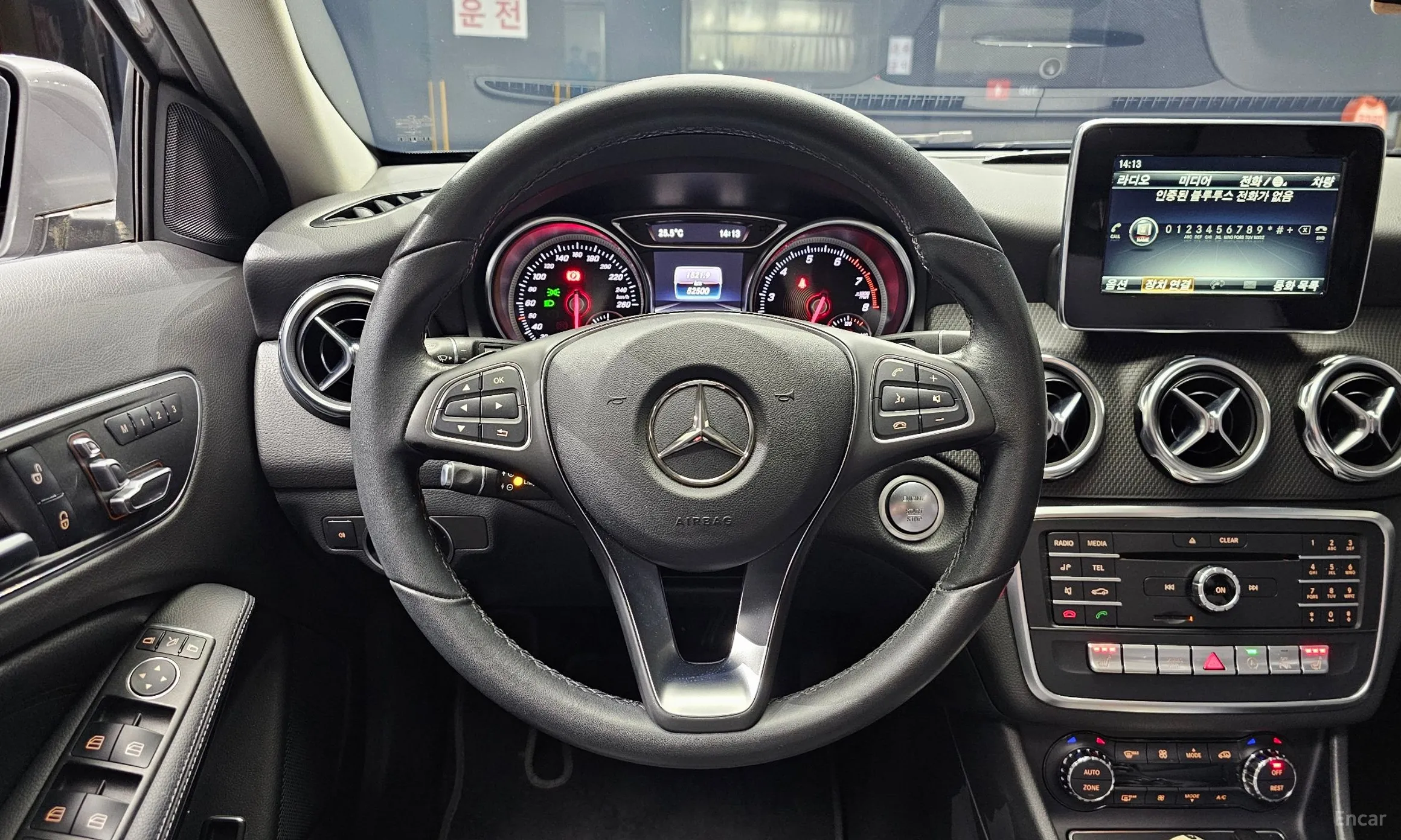 Mercedes Benz GLA-Class X156 превью 13