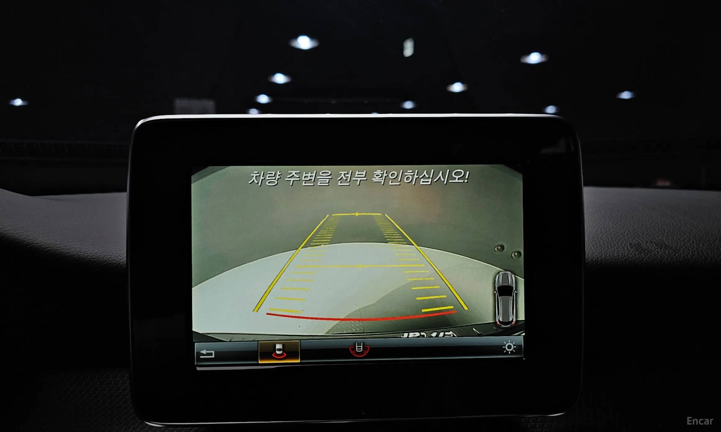 Mercedes Benz GLA-Class X156 превью 15