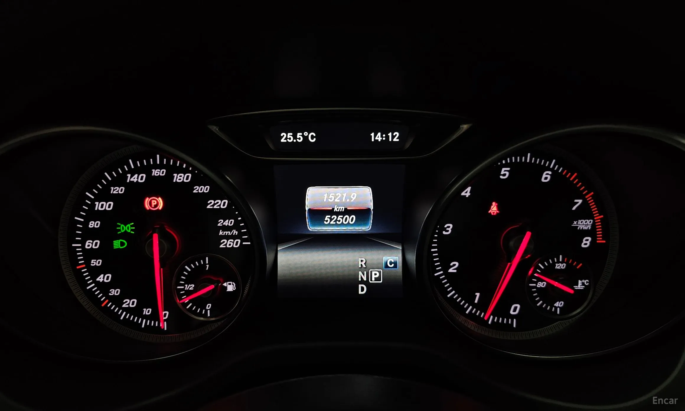 Mercedes Benz GLA-Class X156 превью 8