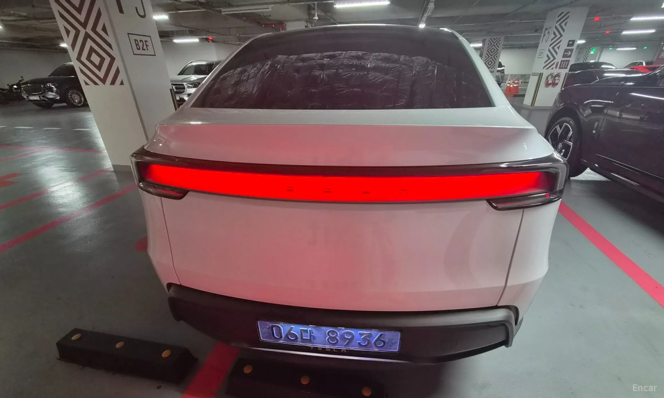 Tesla Model Y превью 7