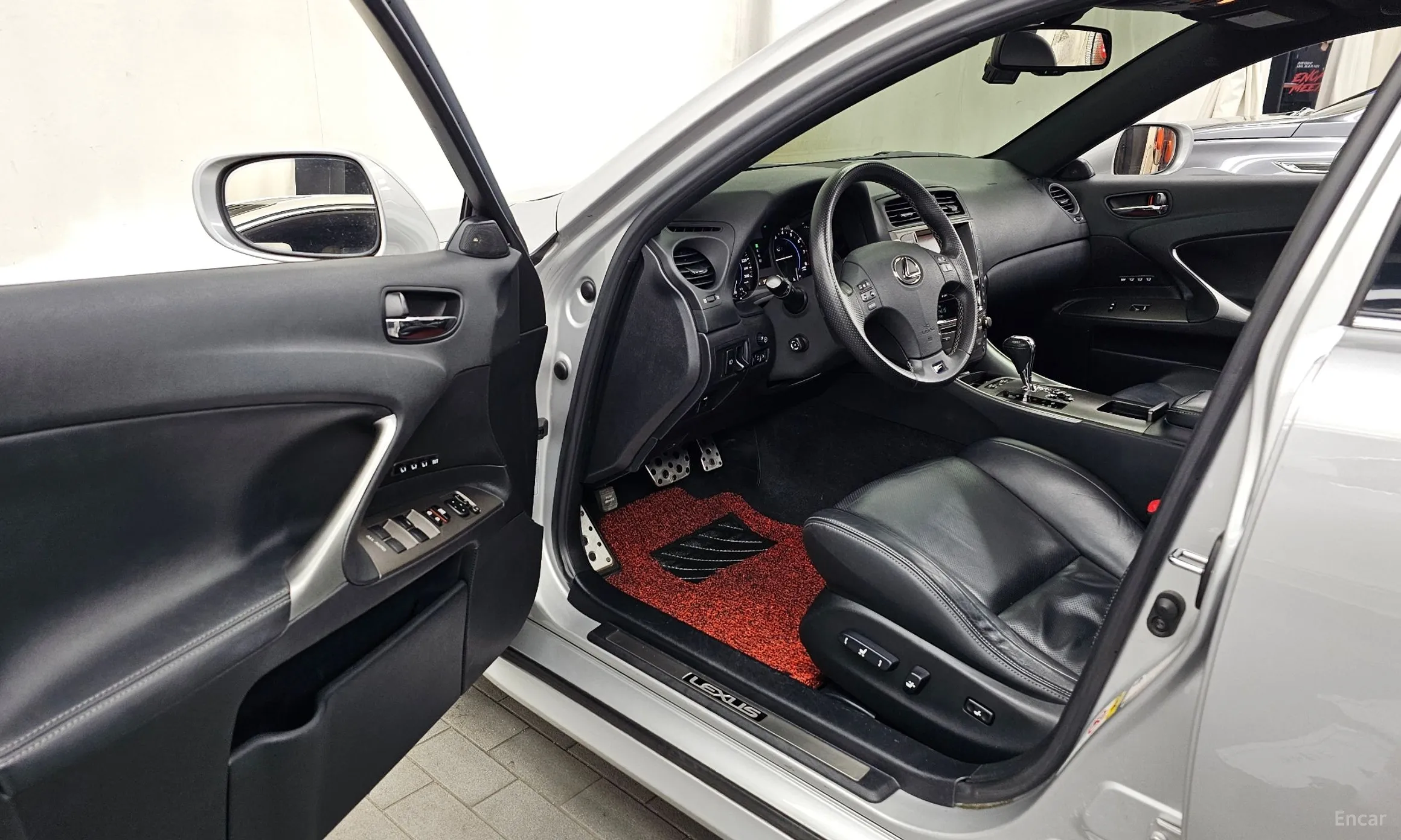 Lexus IS250 превью 10