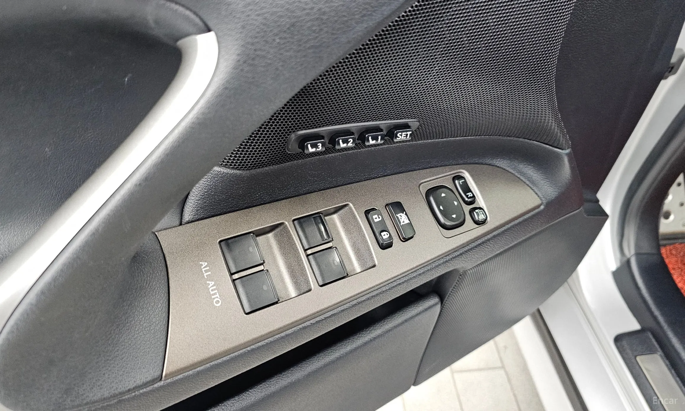 Lexus IS250 превью 19