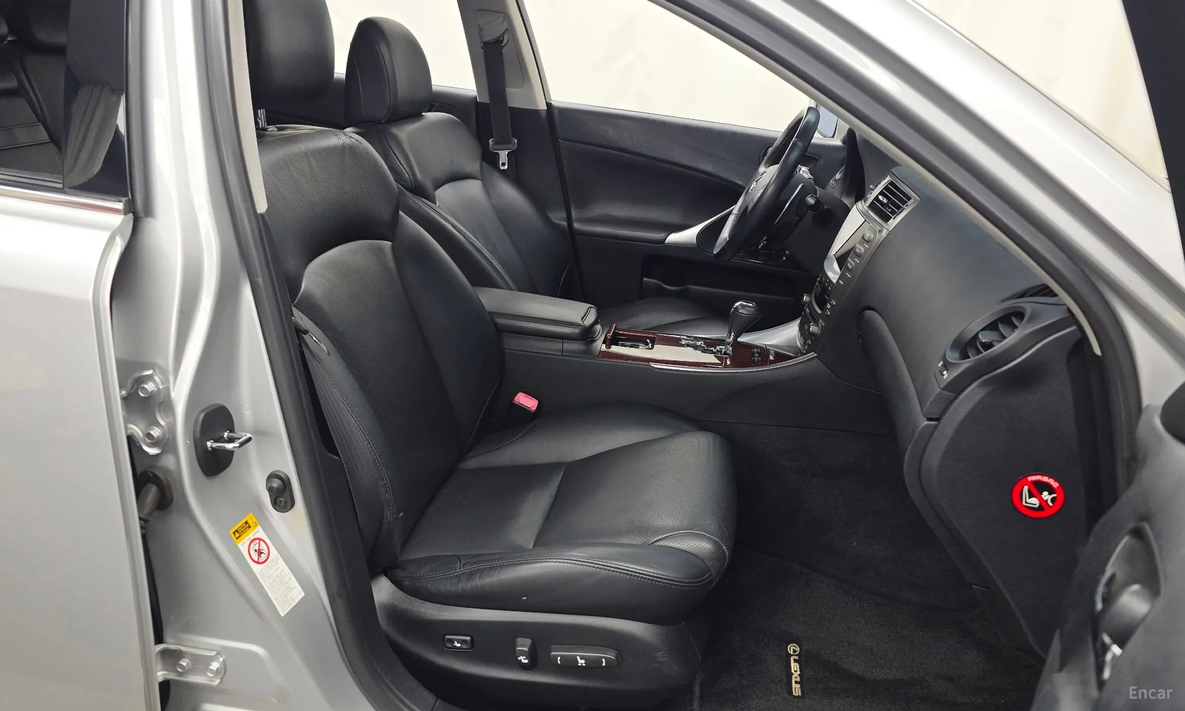 Lexus IS250 превью 11