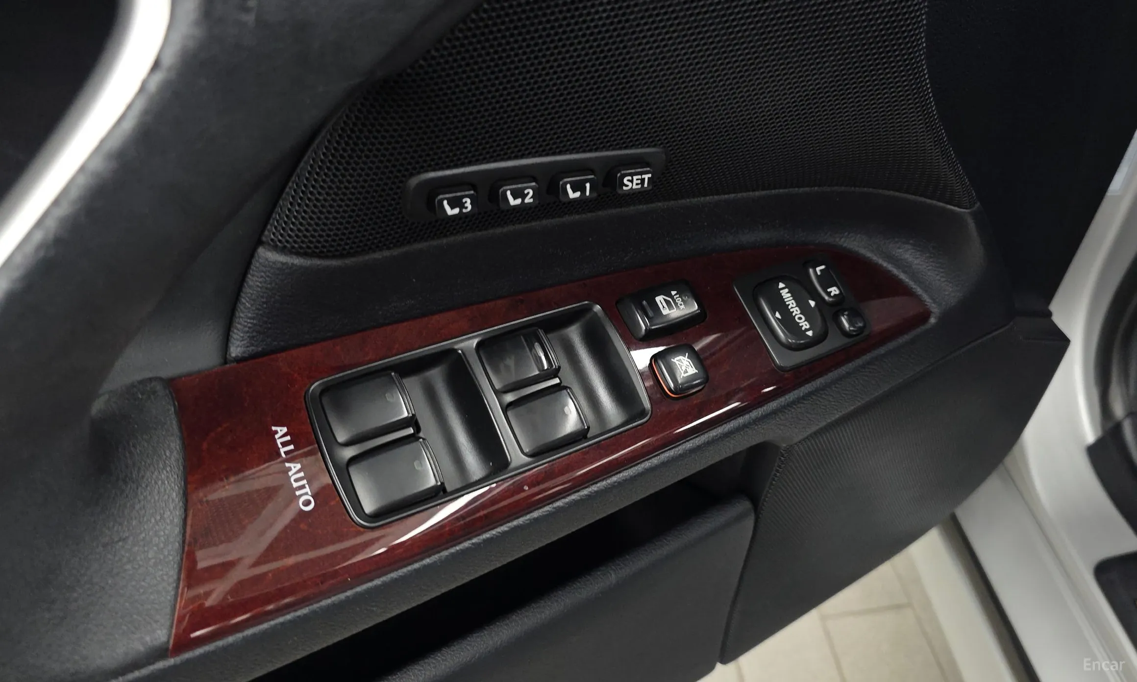 Lexus IS250 превью 16