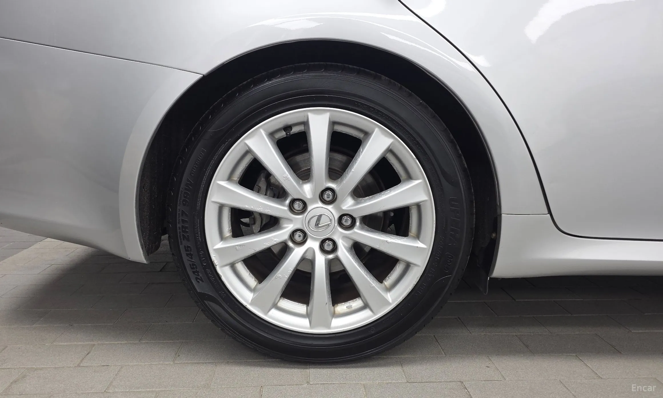 Lexus IS250 превью 5