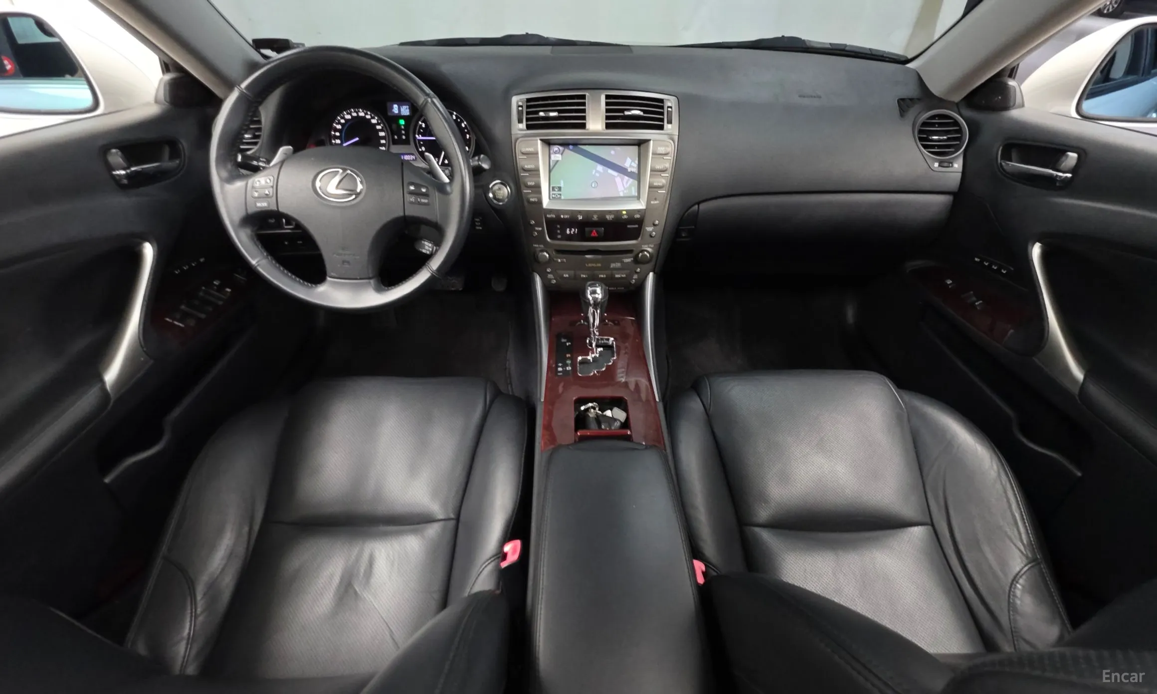 Lexus IS250 превью 7