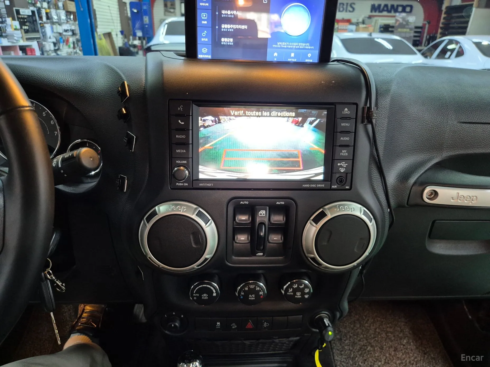 Jeep Wrangler (JK) превью 14