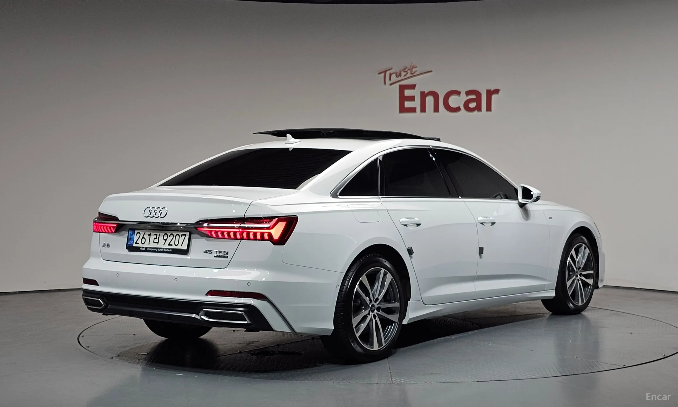 Audi A6 (C8) превью 2