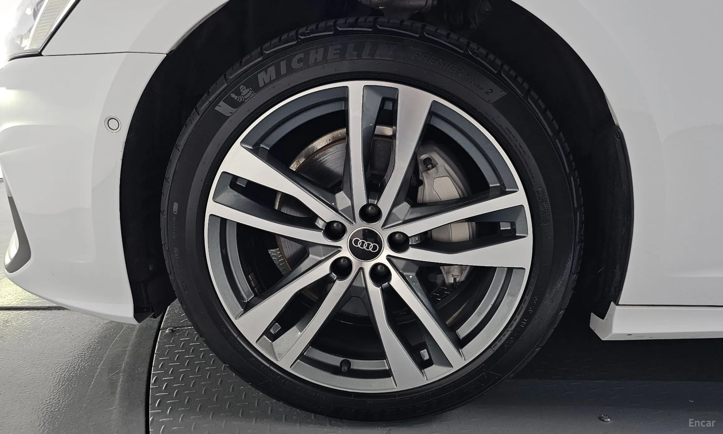 Audi A6 (C8) превью 5