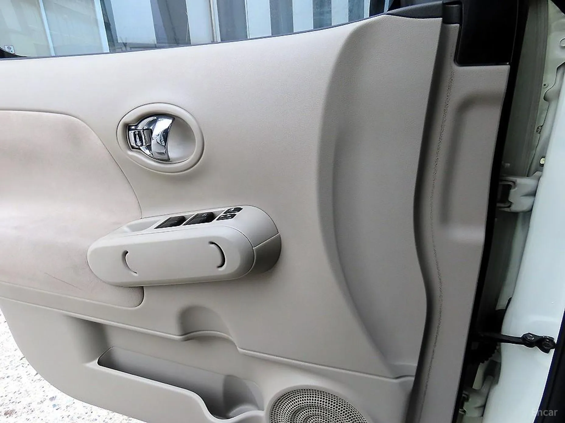 Nissan Cube превью 11