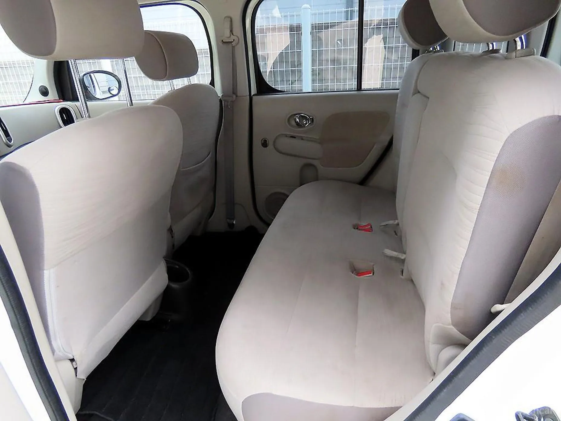 Nissan Cube превью 6