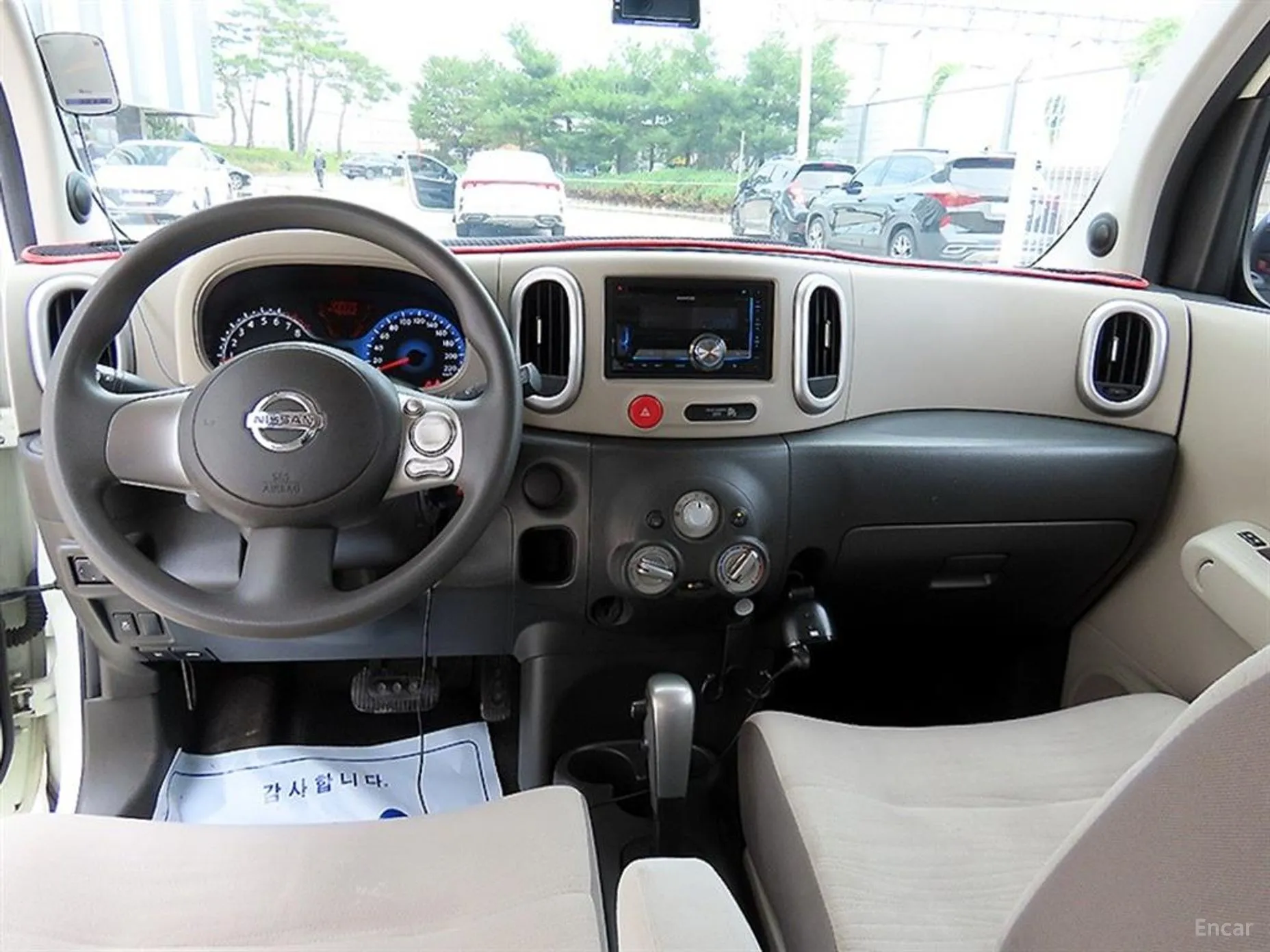 Nissan Cube превью 7