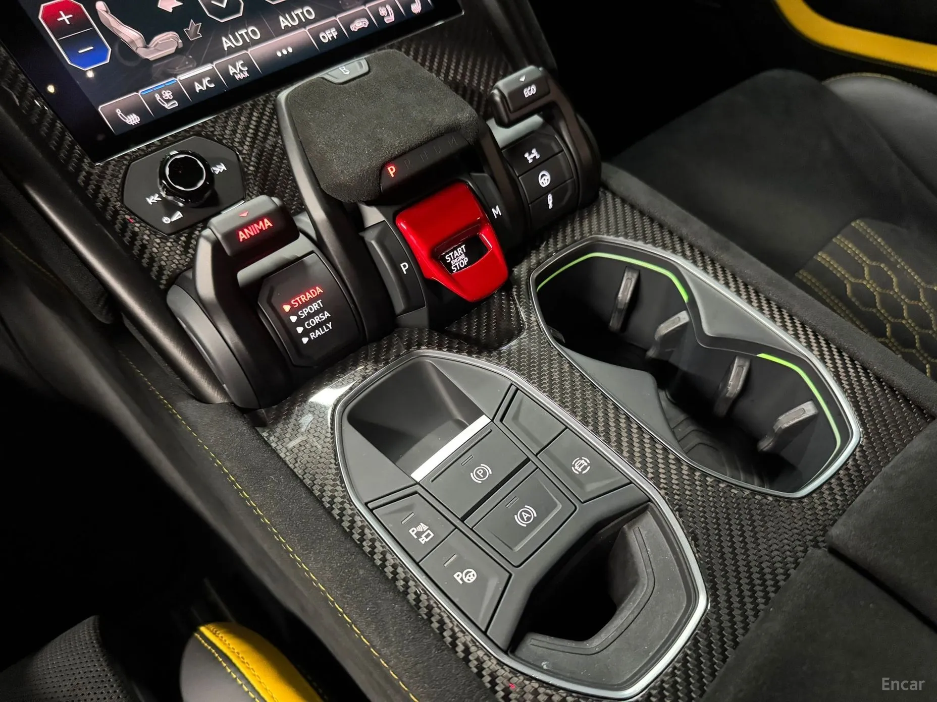 Lamborghini Urus превью 14