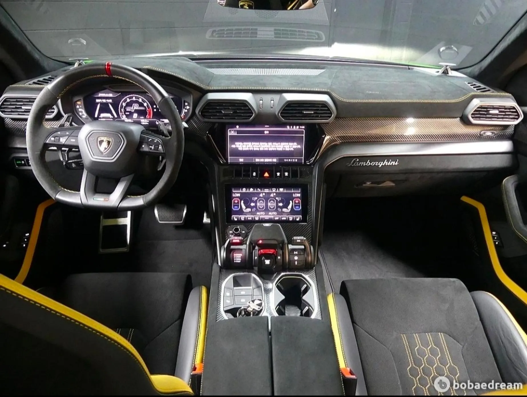 Lamborghini Urus превью 20