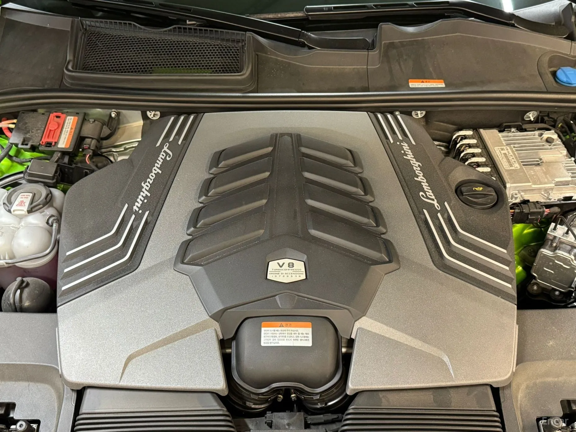 Lamborghini Urus превью 6