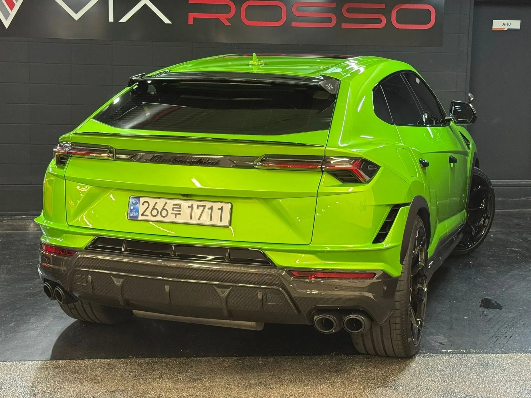 Lamborghini Urus превью 9