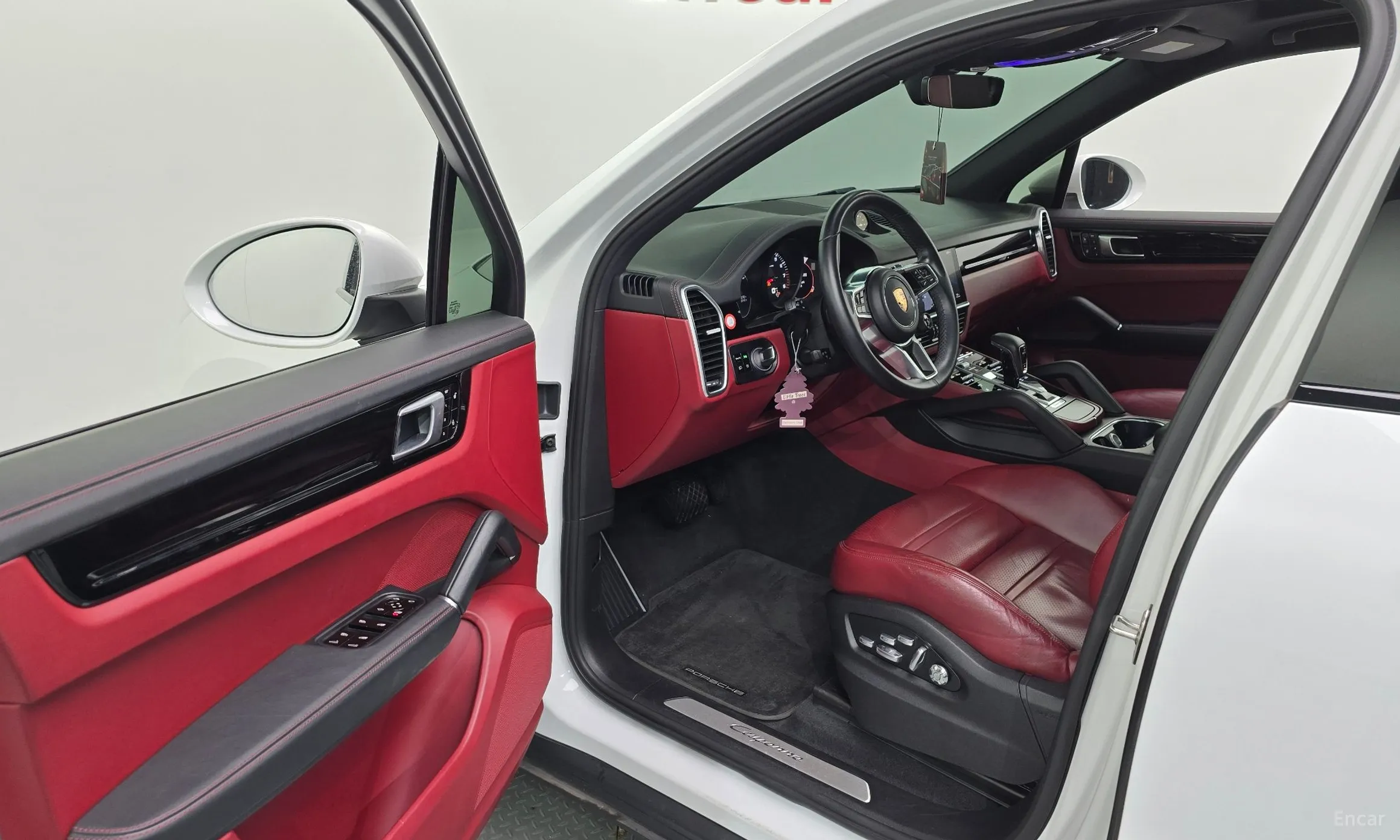 Porsche Cayenne (PO536) превью 10