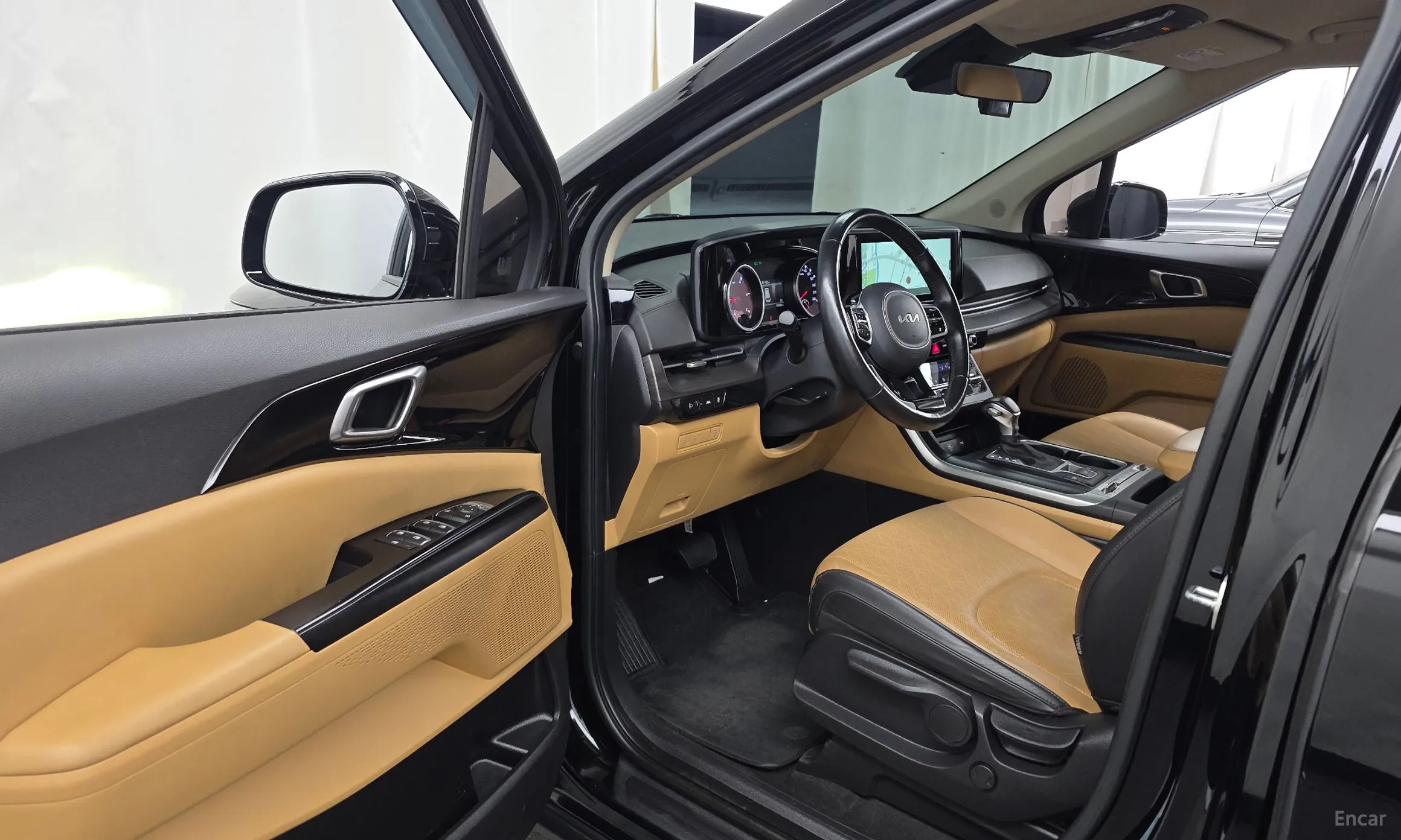 Kia Carnival Gen 4 превью 10