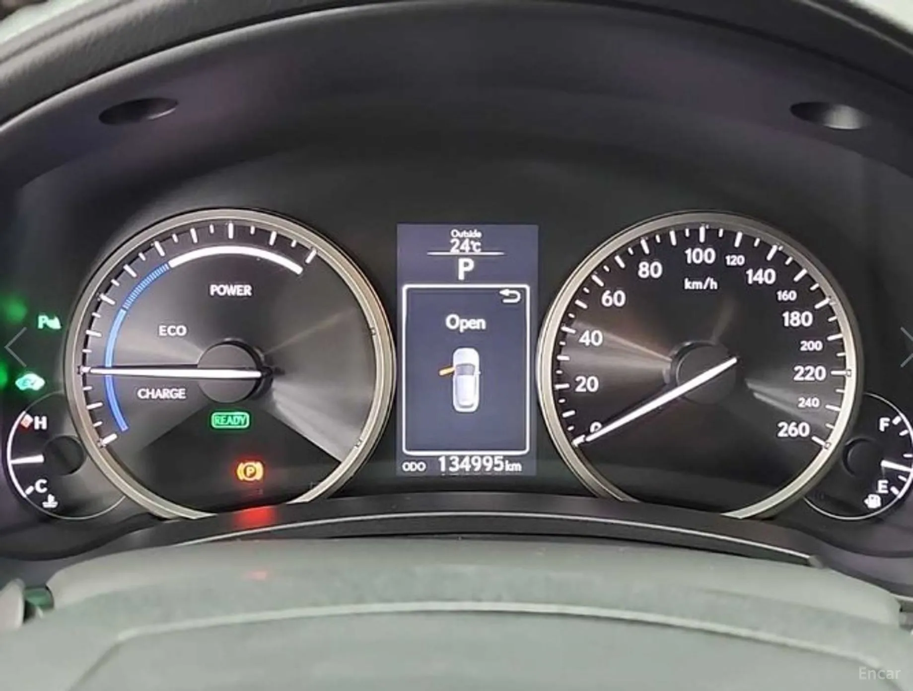 Lexus NX300h превью 6