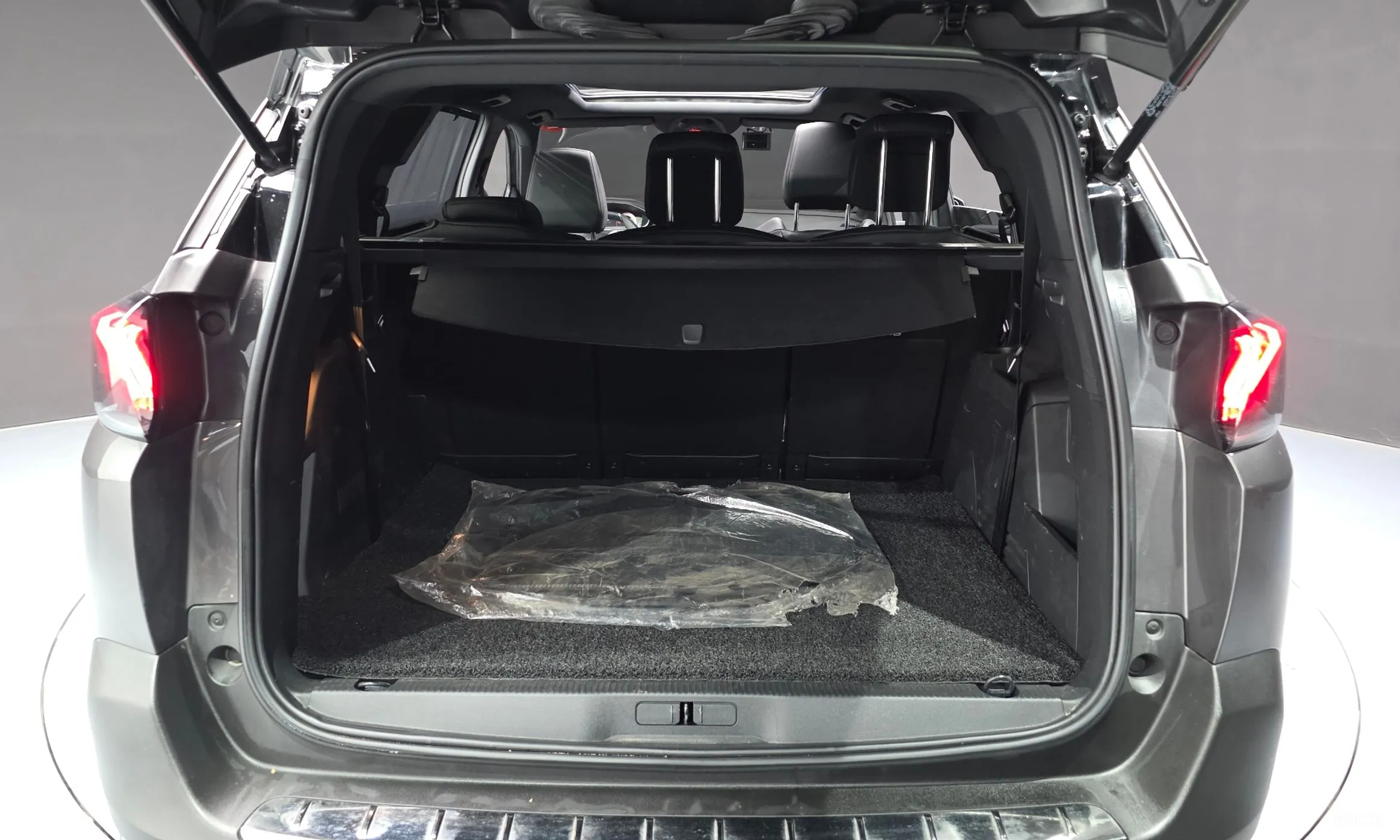Peugeot 5008 2nd generation превью 16