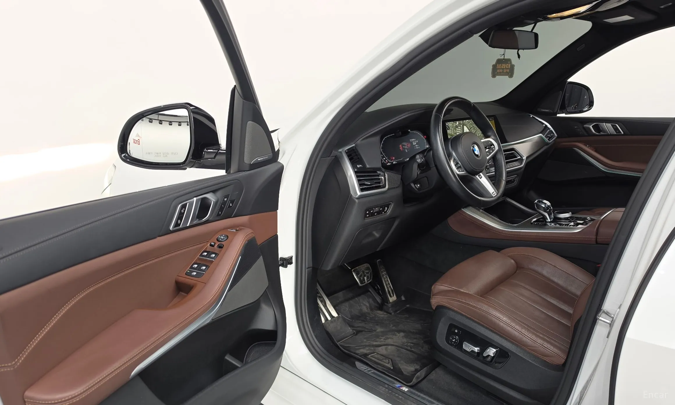 BMW X5 (G05) превью 10