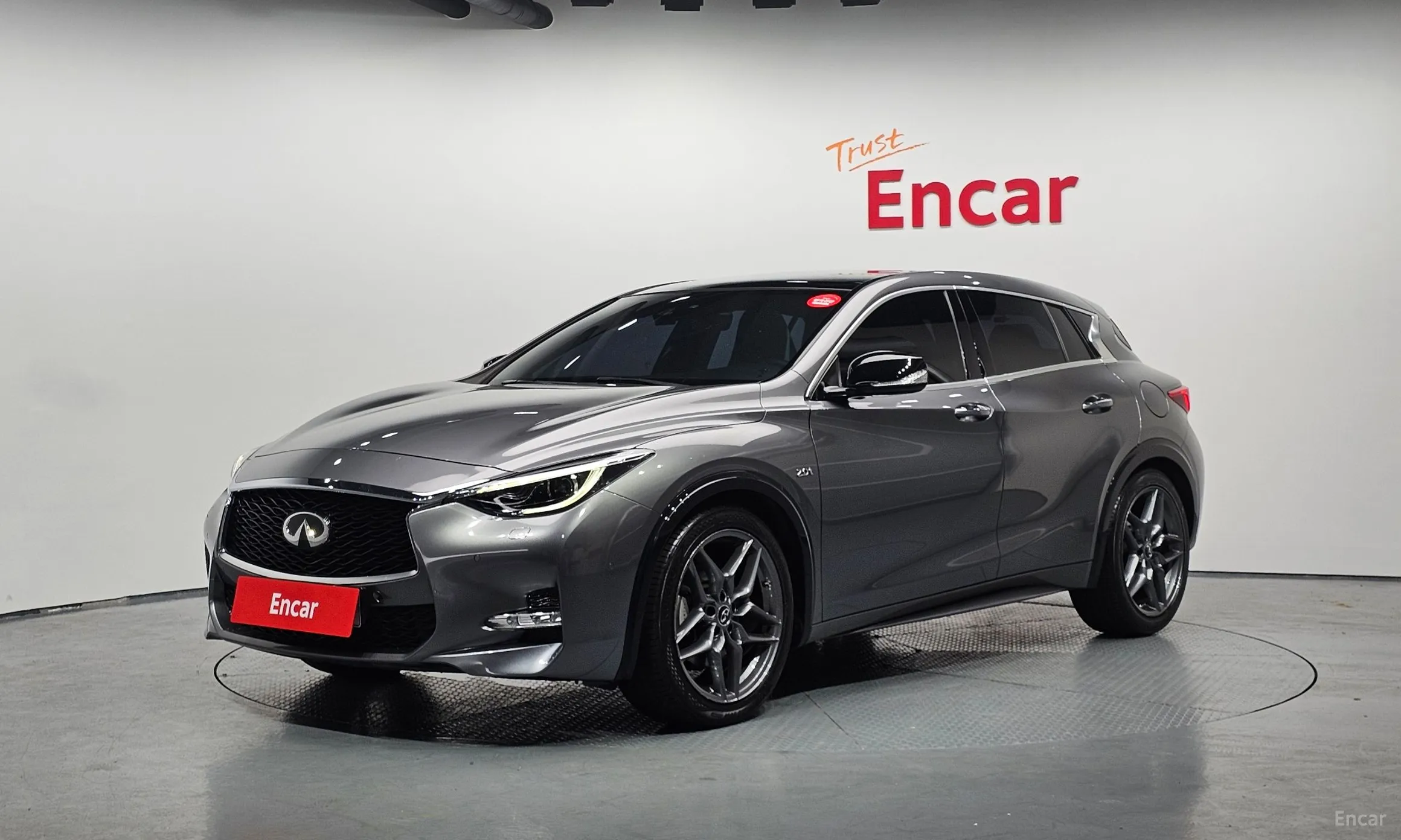 Infiniti Q30