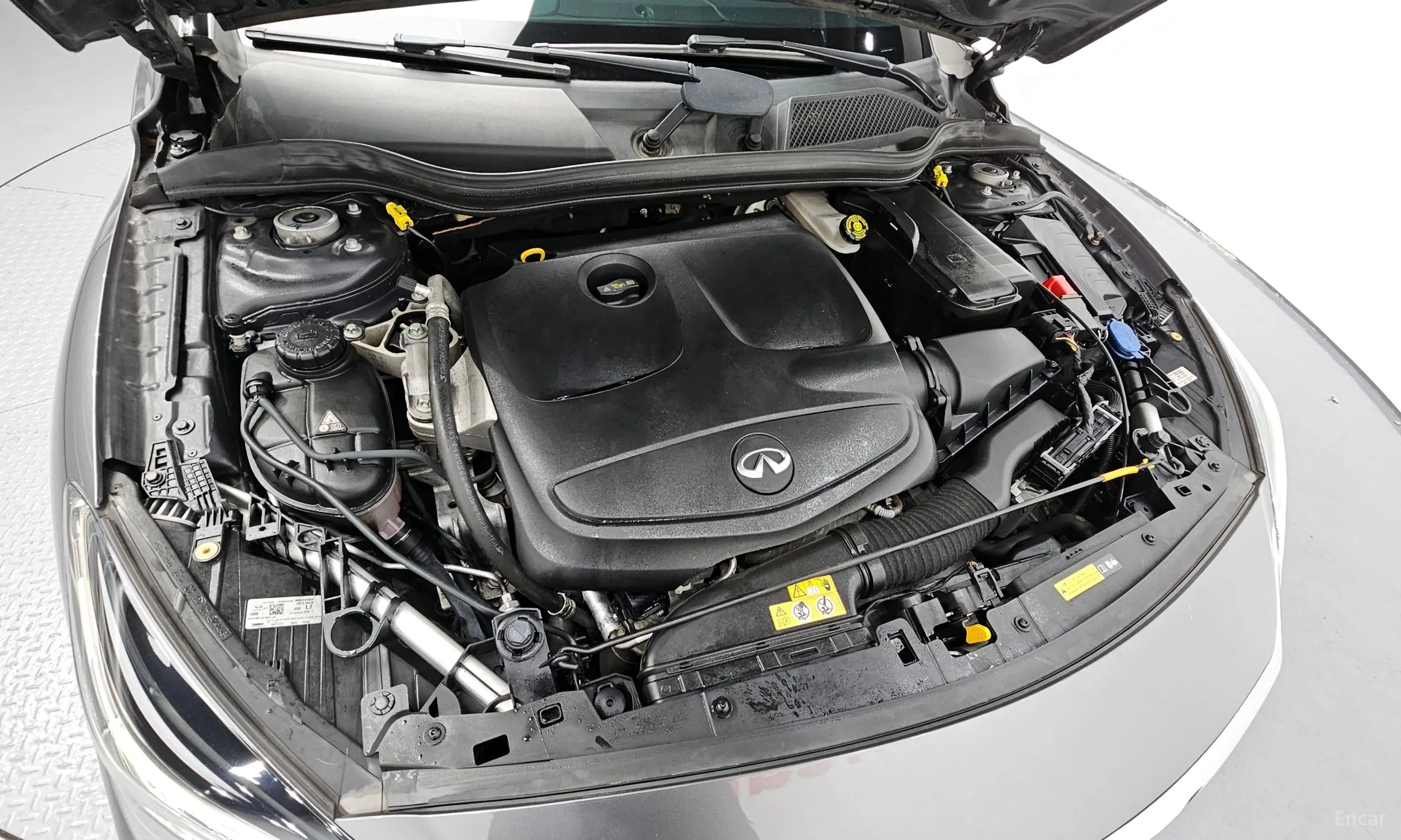 Infiniti Q30 превью 6
