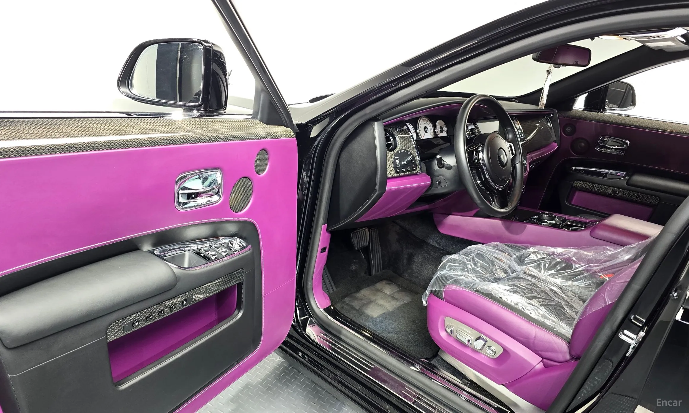 Rolls-Royce Ghost превью 10