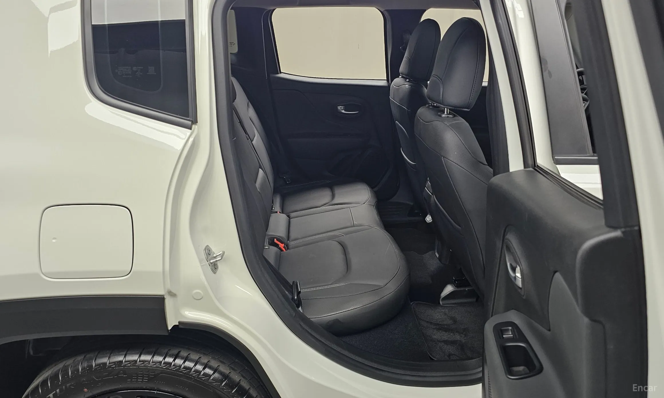 Jeep Renegade превью 11
