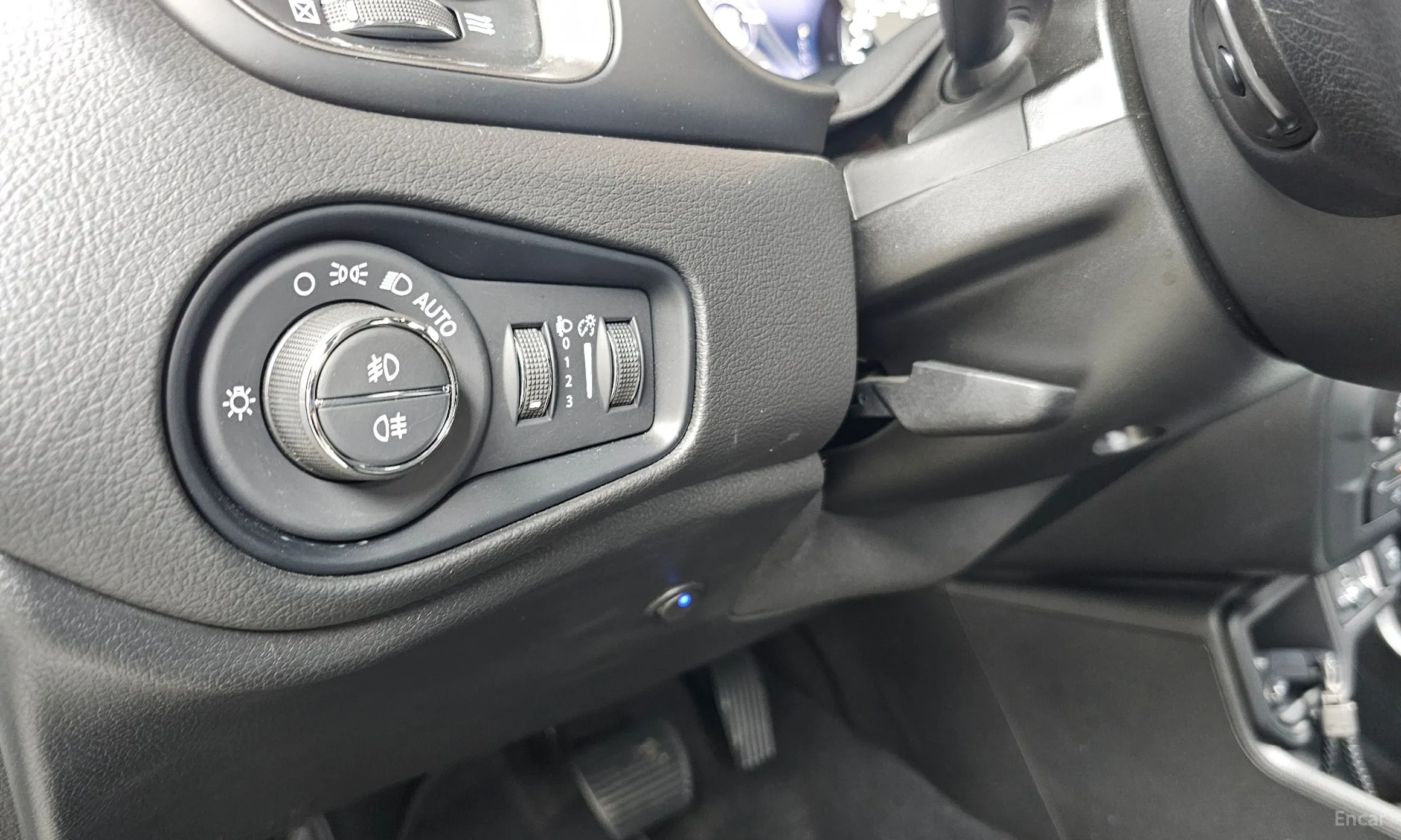 Jeep Renegade превью 20