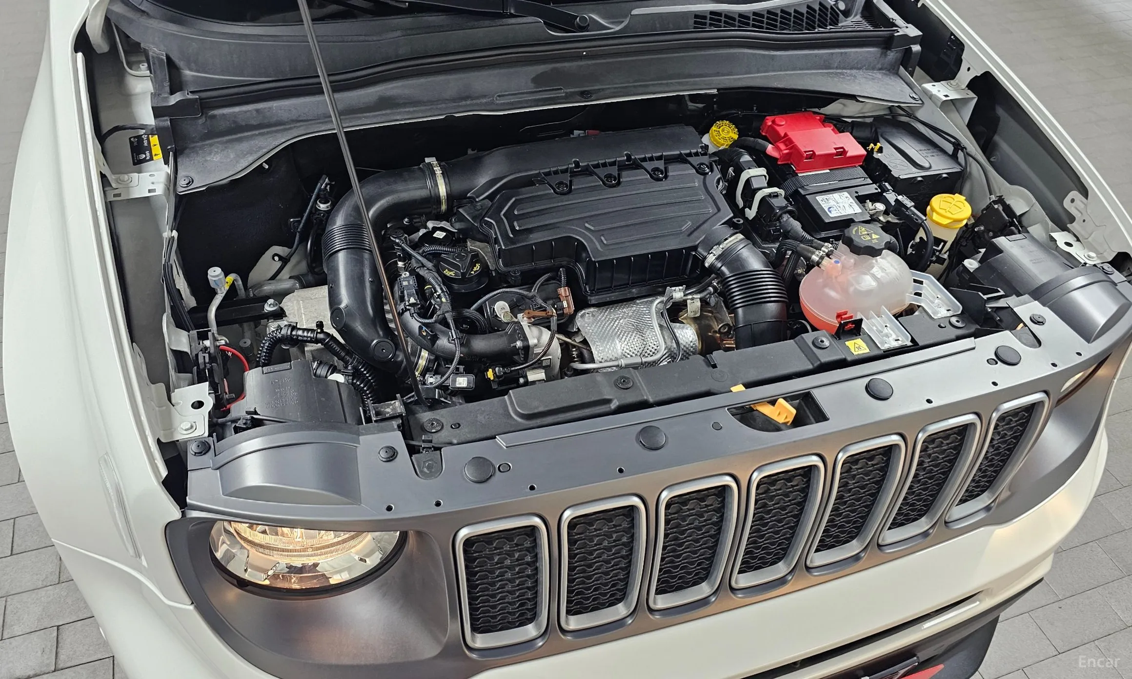 Jeep Renegade превью 6