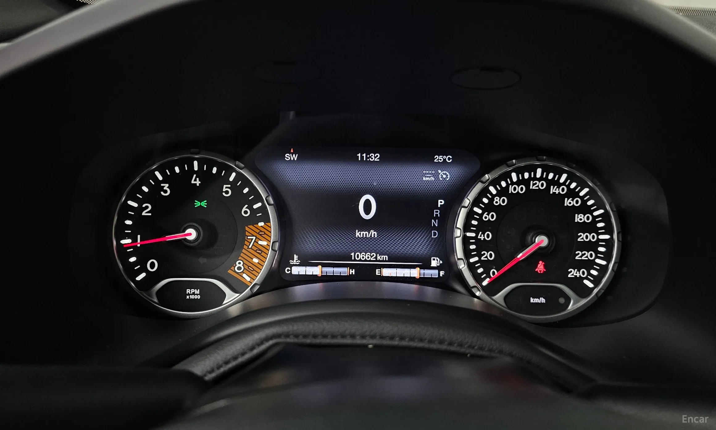 Jeep Renegade превью 8