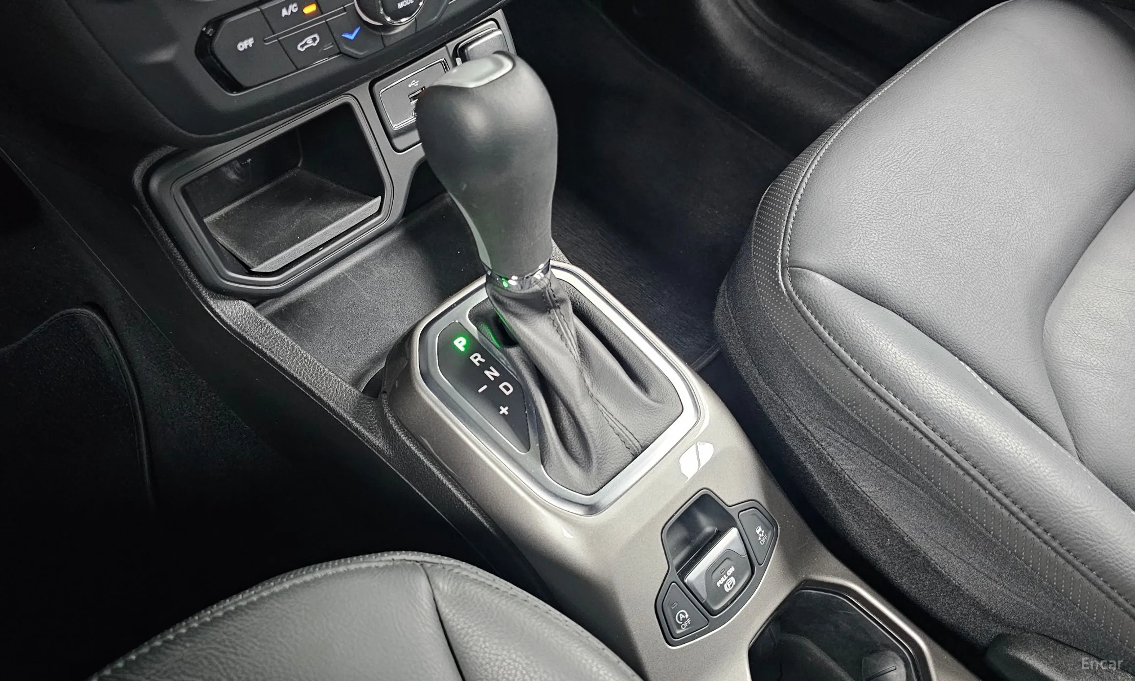 Jeep Renegade превью 9